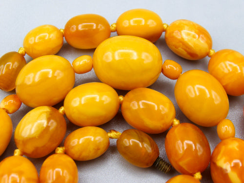 baltic amber, amber, antique, amber beads, egg Yolk, amber chain, Rosary beads, مسبحة, Masbaha, Muslim prayer beads حبيت الدورة ,العنبر الهندى