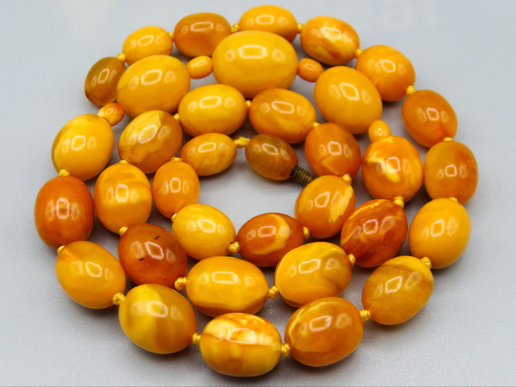 baltic amber, amber, antique, amber beads, egg Yolk, amber chain, Rosary beads, مسبحة, Masbaha, Muslim prayer beads حبيت الدورة ,العنبر الهندى