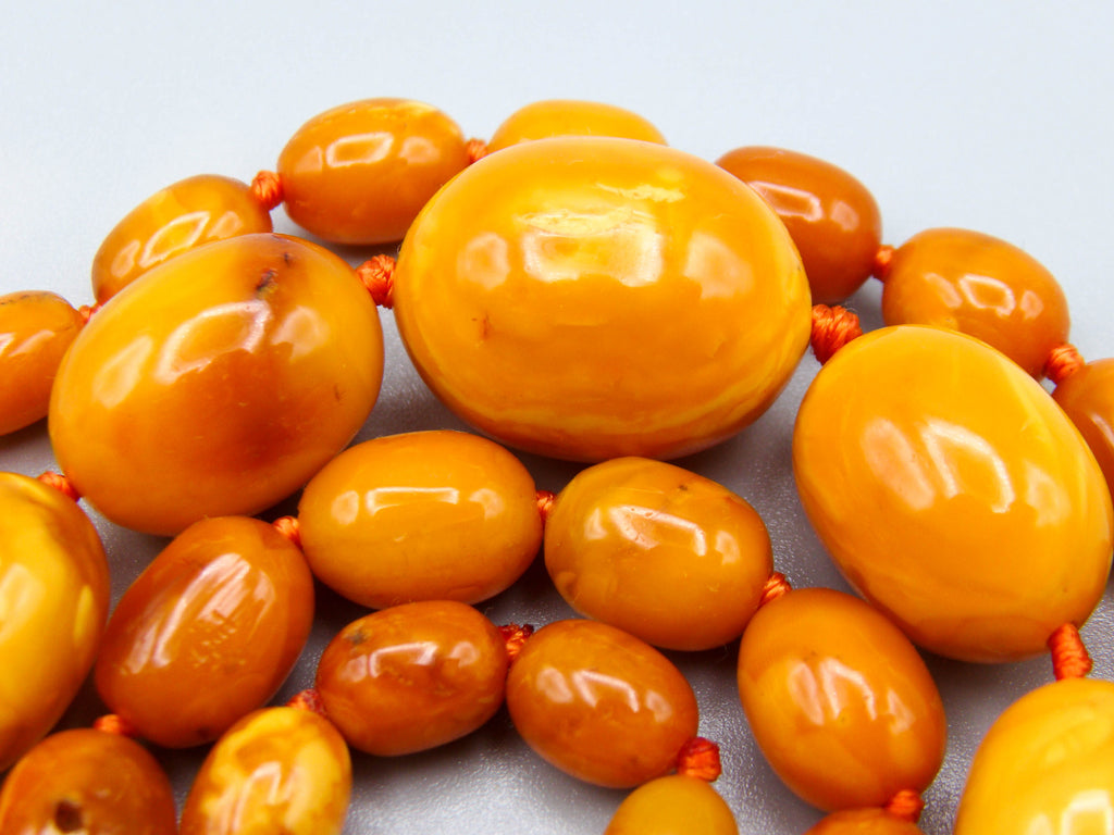 baltic amber, amber, antique, amber beads, egg Yolk, amber chain, Rosary beads, مسبحة, Masbaha, Muslim prayer beads حبيت الدورة ,العنبر الهندى