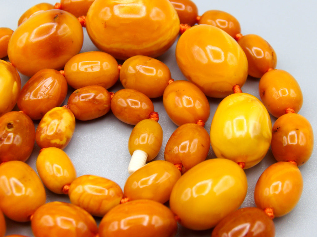 baltic amber, amber, antique, amber beads, egg Yolk, amber chain, Rosary beads, مسبحة, Masbaha, Muslim prayer beads حبيت الدورة ,العنبر الهندى