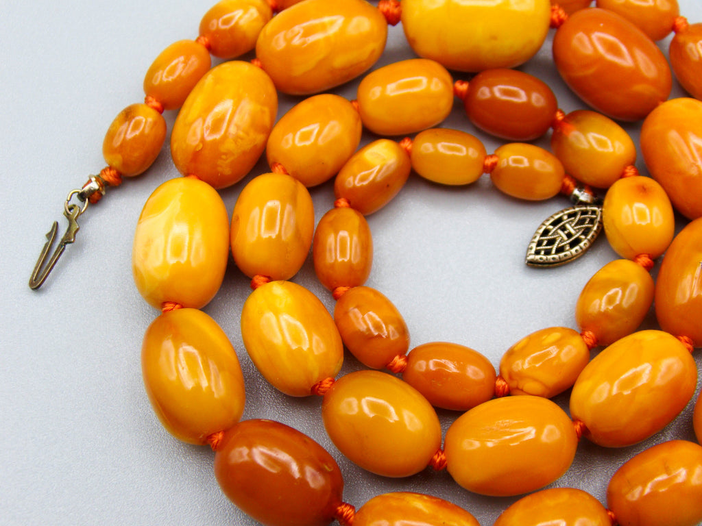 baltic amber, amber, antique, amber beads, egg Yolk, amber chain, Rosary beads, مسبحة, Masbaha, Muslim prayer beads حبيت الدورة ,العنبر الهندى