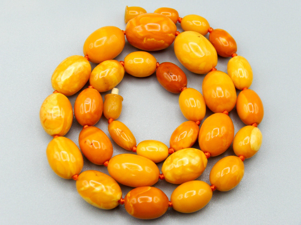 baltic amber, amber, antique, amber beads, egg Yolk, amber chain, Rosary beads, مسبحة, Masbaha, Muslim prayer beads حبيت الدورة ,العنبر الهندى