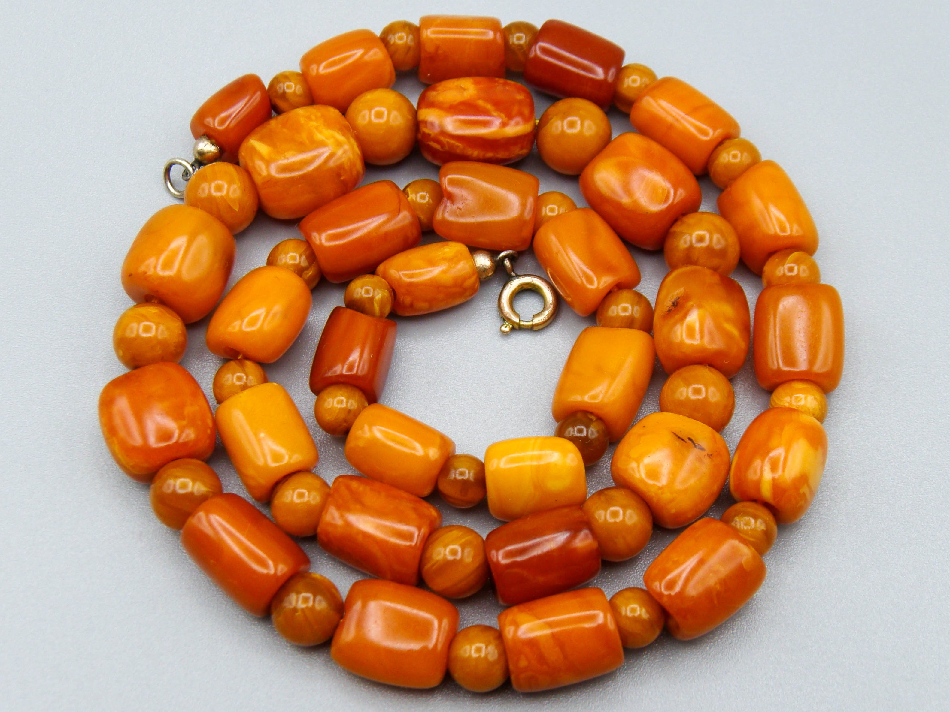 baltic amber, amber, antique, amber beads, egg Yolk, amber chain, Rosary beads, مسبحة, Masbaha, Muslim prayer beads حبيت الدورة ,العنبر الهندى