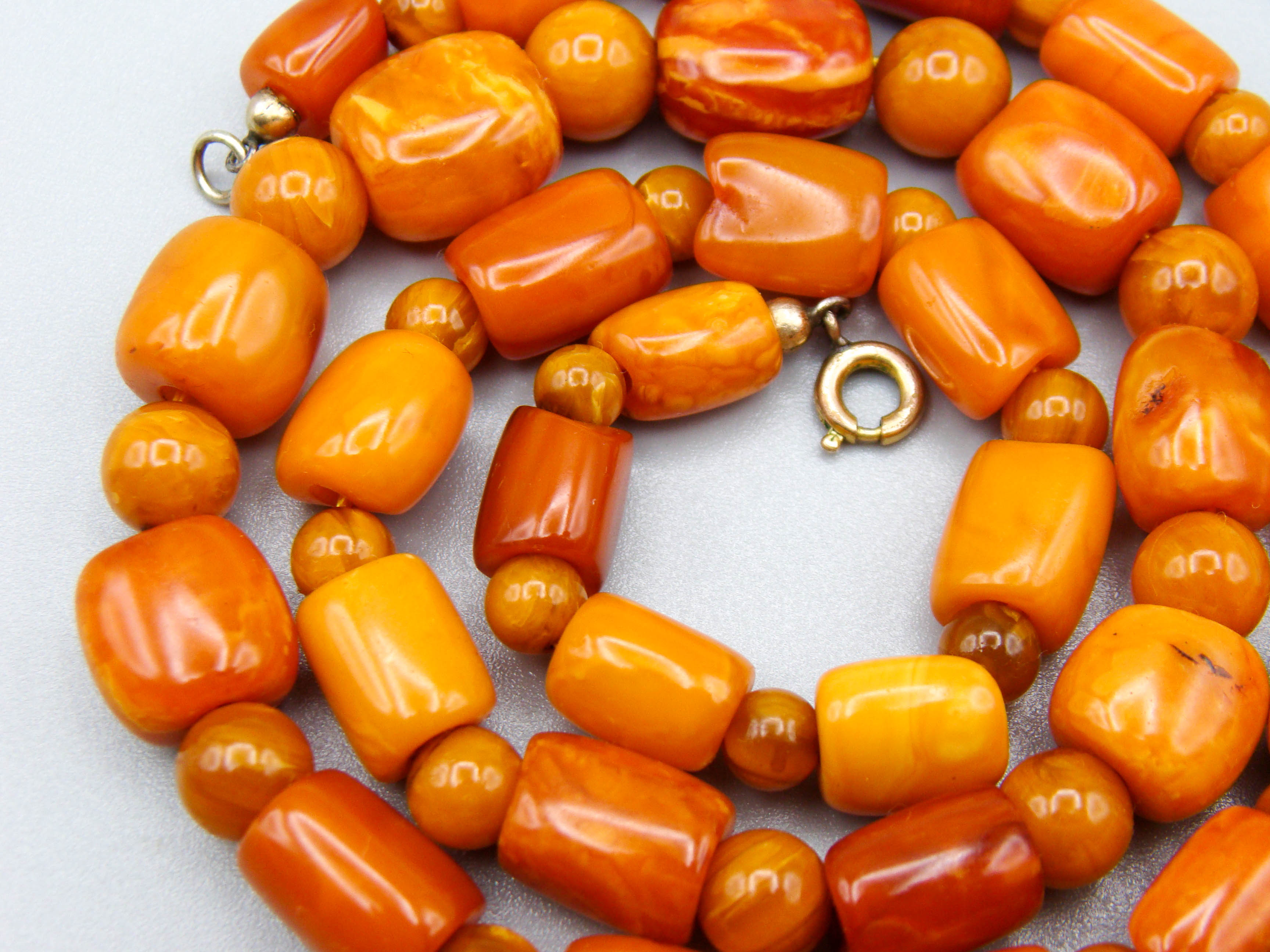 baltic amber, amber, antique, amber beads, egg Yolk, amber chain, Rosary beads, مسبحة, Masbaha, Muslim prayer beads حبيت الدورة ,العنبر الهندى