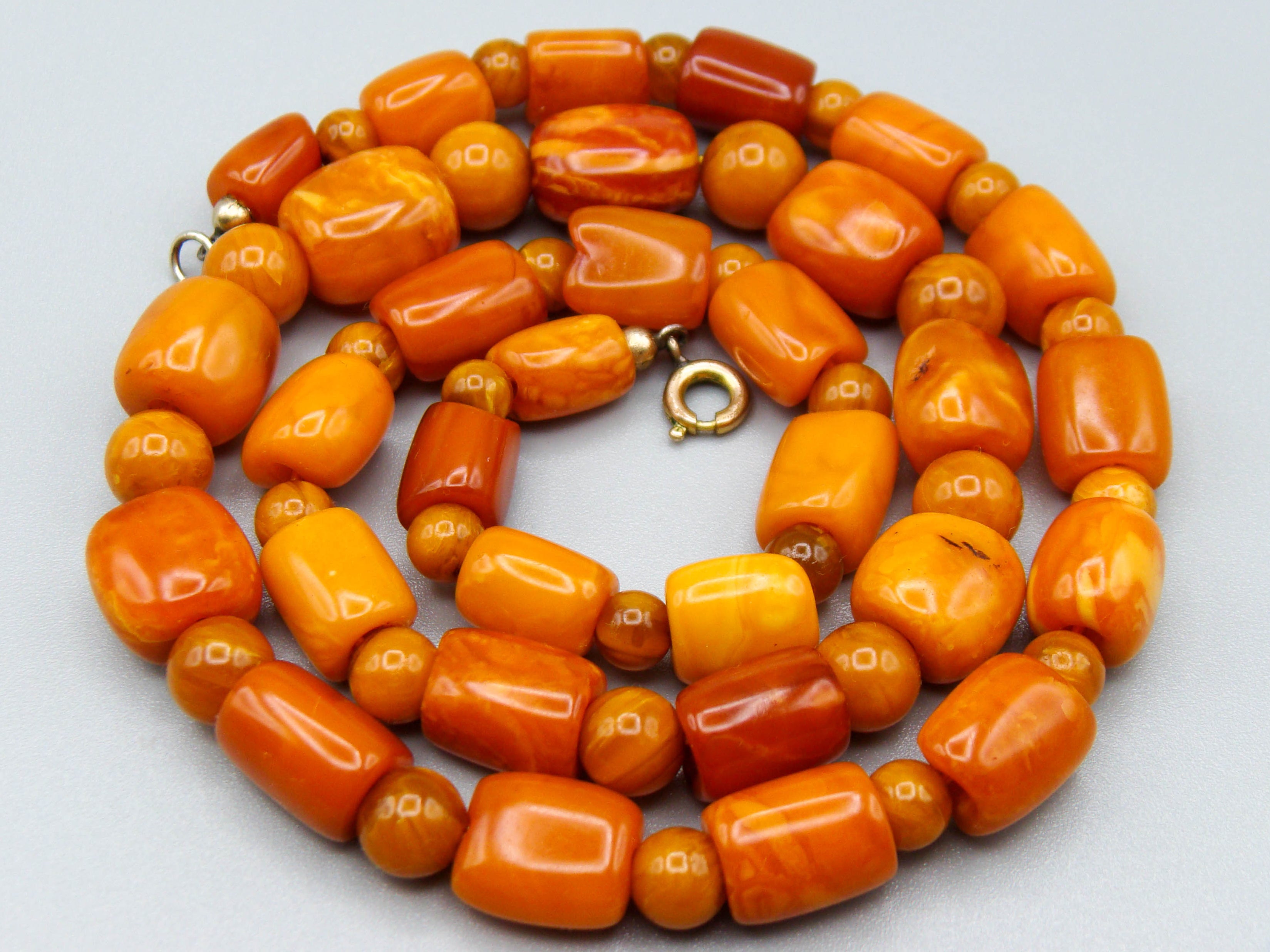 baltic amber, amber, antique, amber beads, egg Yolk, amber chain, Rosary beads, مسبحة, Masbaha, Muslim prayer beads حبيت الدورة ,العنبر الهندى