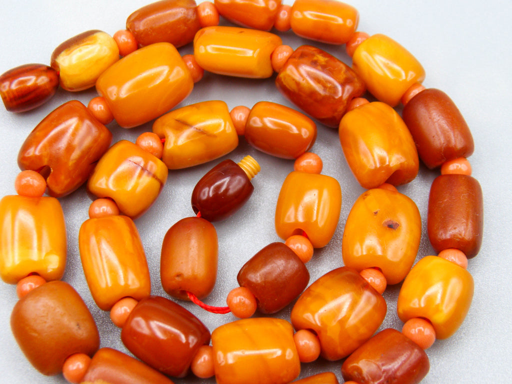 baltic amber, amber, antique, amber beads, egg Yolk, amber chain, Rosary beads, مسبحة, Masbaha, Muslim prayer beads حبيت الدورة ,العنبر الهندى