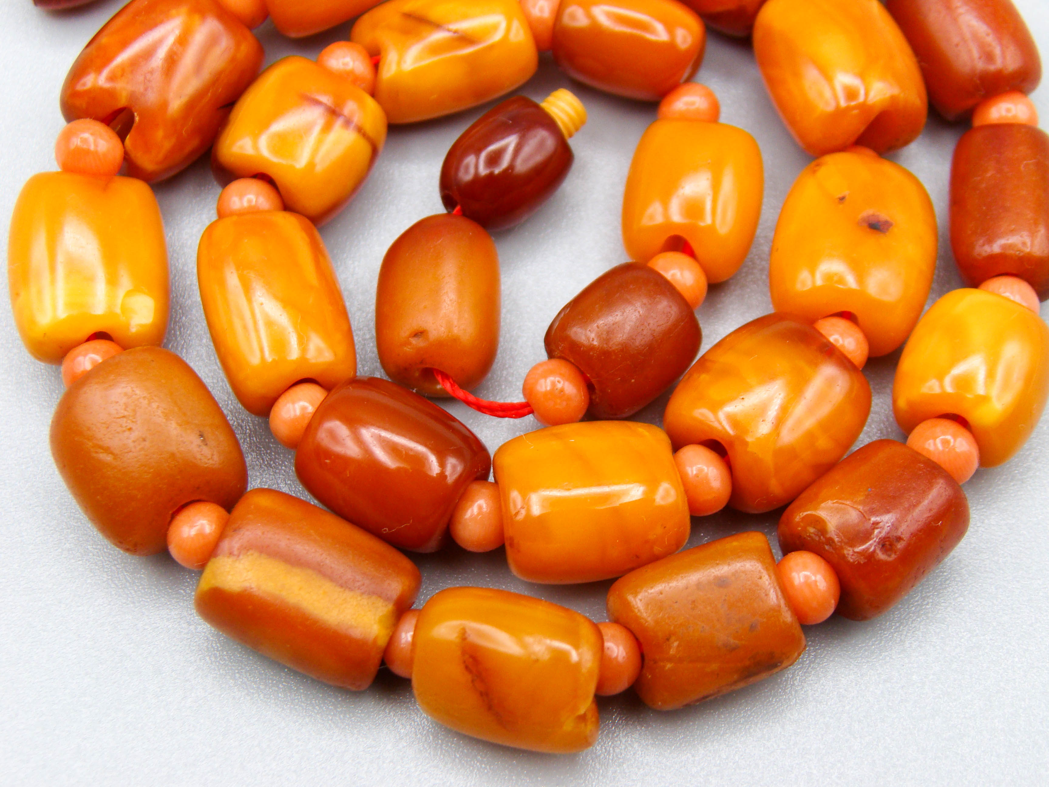 baltic amber, amber, antique, amber beads, egg Yolk, amber chain, Rosary beads, مسبحة, Masbaha, Muslim prayer beads حبيت الدورة ,العنبر الهندى