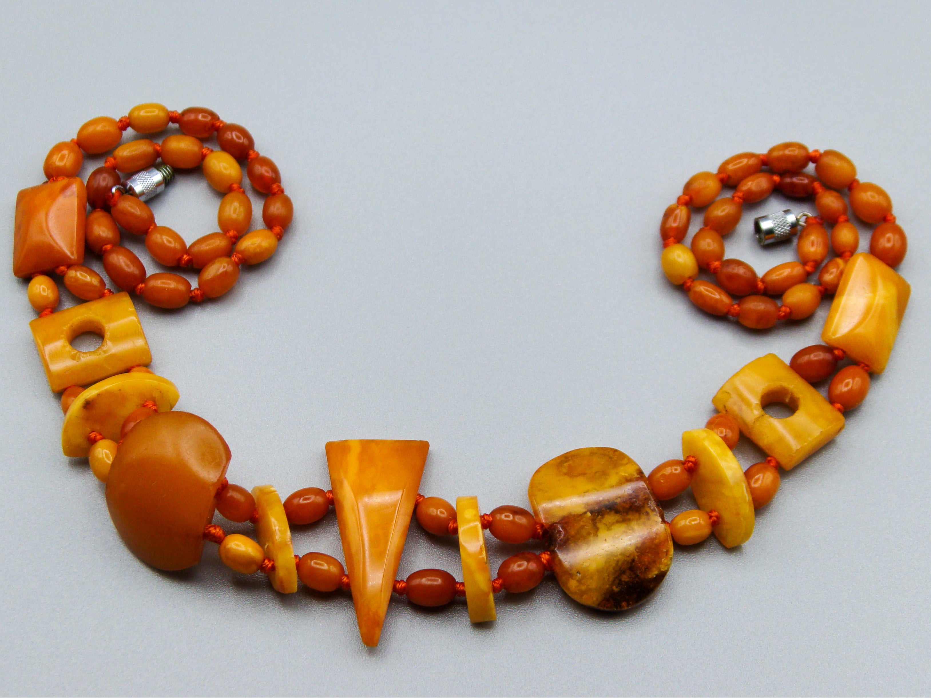 baltic amber, amber, antique, amber beads, egg Yolk, amber chain, Rosary beads, مسبحة, Masbaha, Muslim prayer beads حبيت الدورة ,العنبر الهندى
