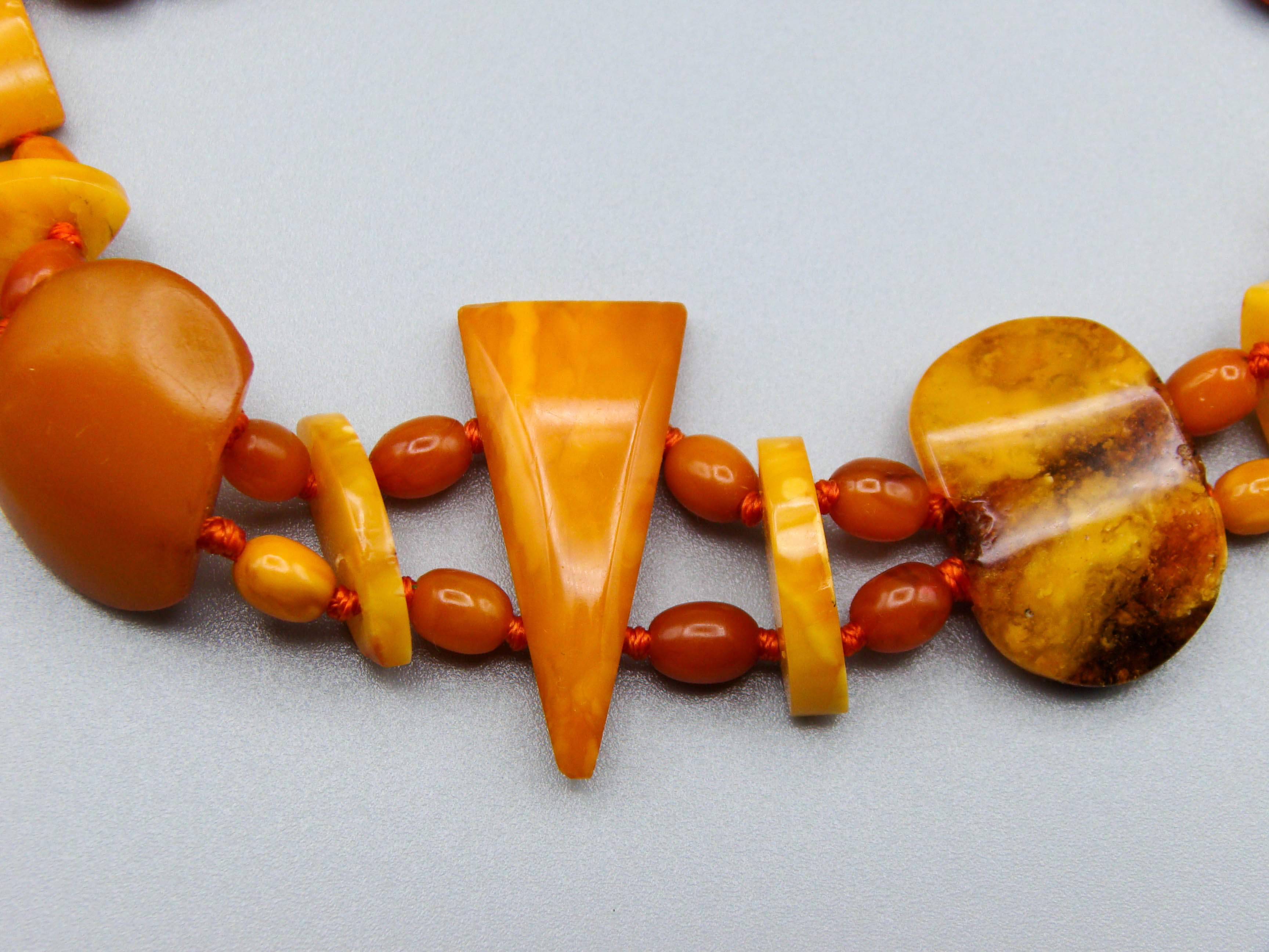 baltic amber, amber, antique, amber beads, egg Yolk, amber chain, Rosary beads, مسبحة, Masbaha, Muslim prayer beads حبيت الدورة ,العنبر الهندى