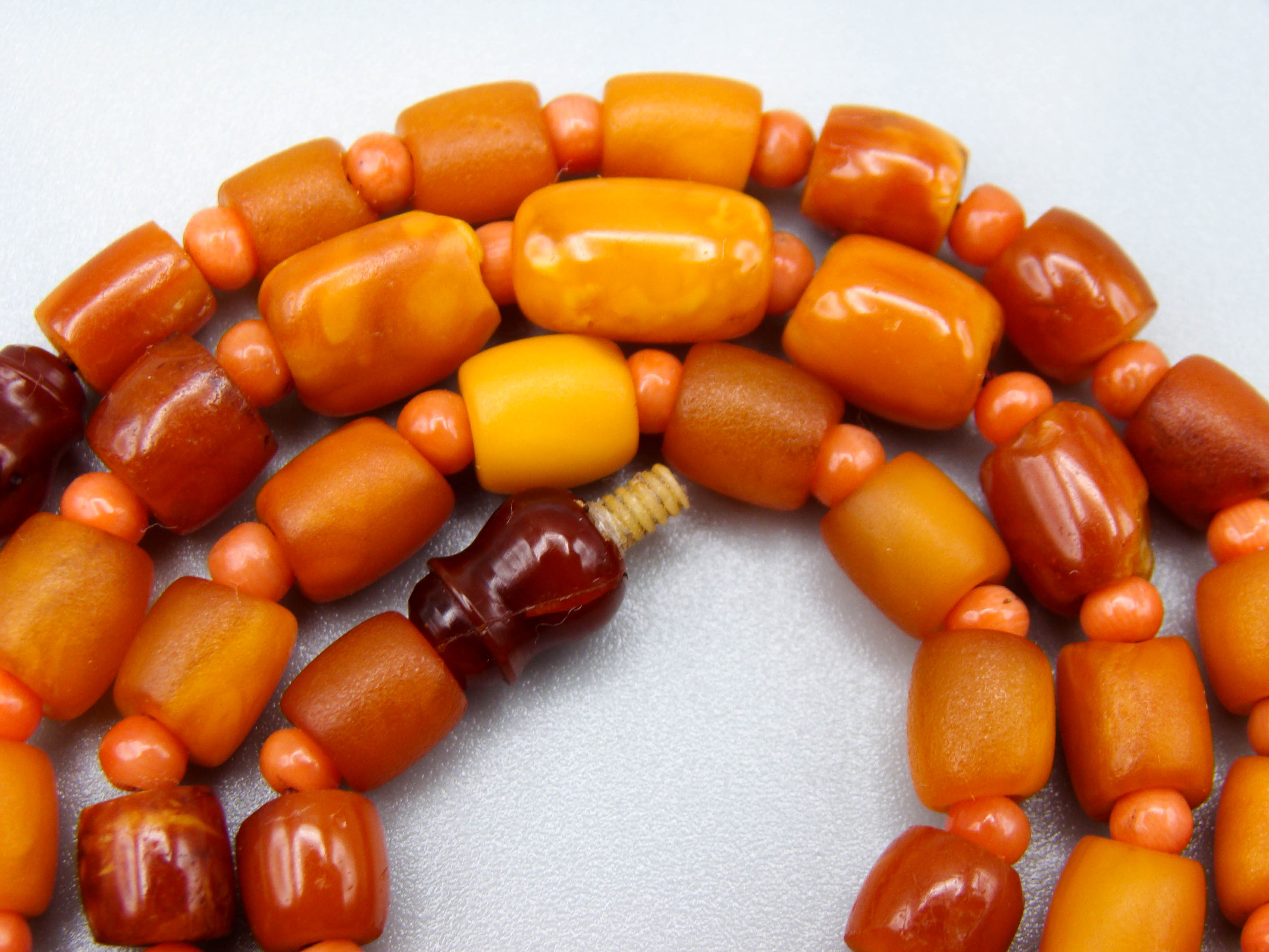 baltic amber, amber, antique, amber beads, egg Yolk, amber chain, Rosary beads, مسبحة, Masbaha, Muslim prayer beads حبيت الدورة ,العنبر الهندى