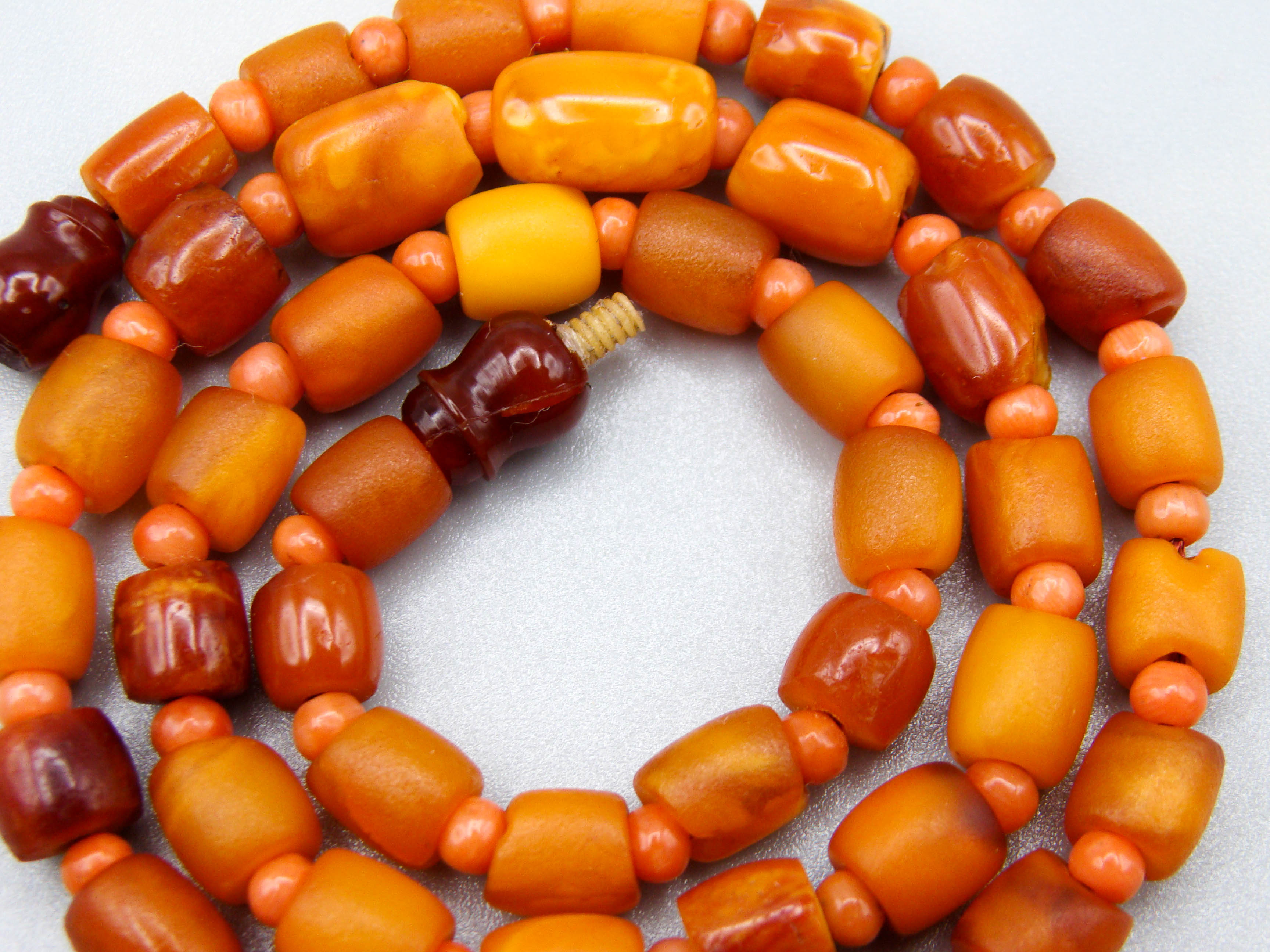 baltic amber, amber, antique, amber beads, egg Yolk, amber chain, Rosary beads, مسبحة, Masbaha, Muslim prayer beads حبيت الدورة ,العنبر الهندى