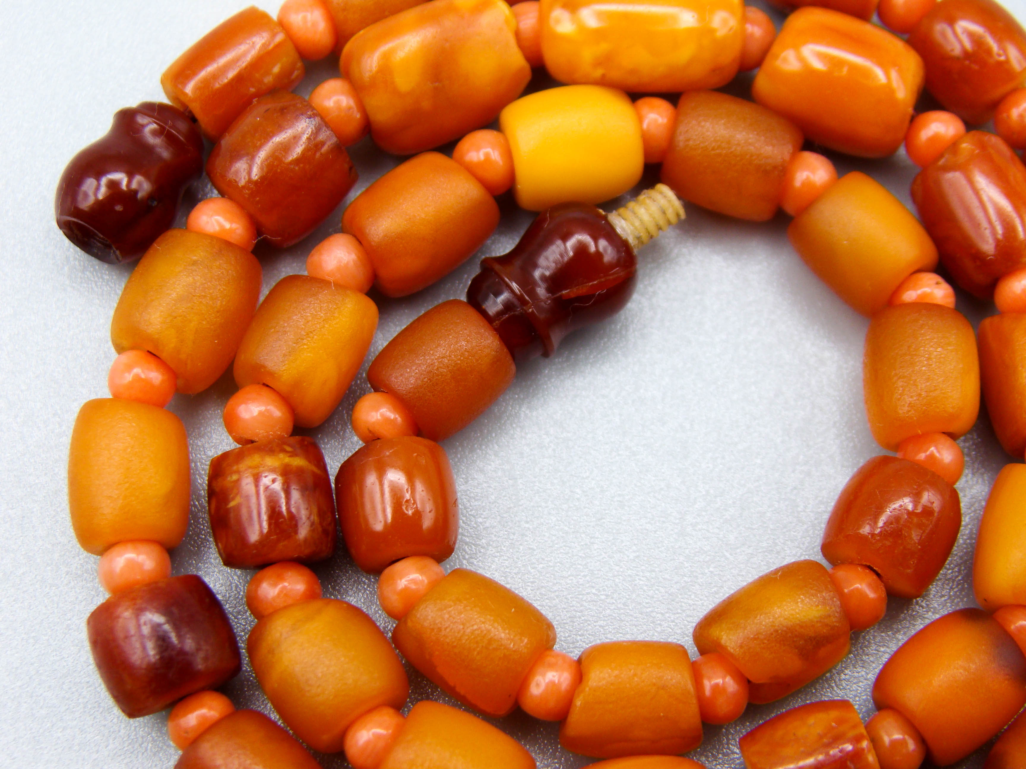 baltic amber, amber, antique, amber beads, egg Yolk, amber chain, Rosary beads, مسبحة, Masbaha, Muslim prayer beads حبيت الدورة ,العنبر الهندى