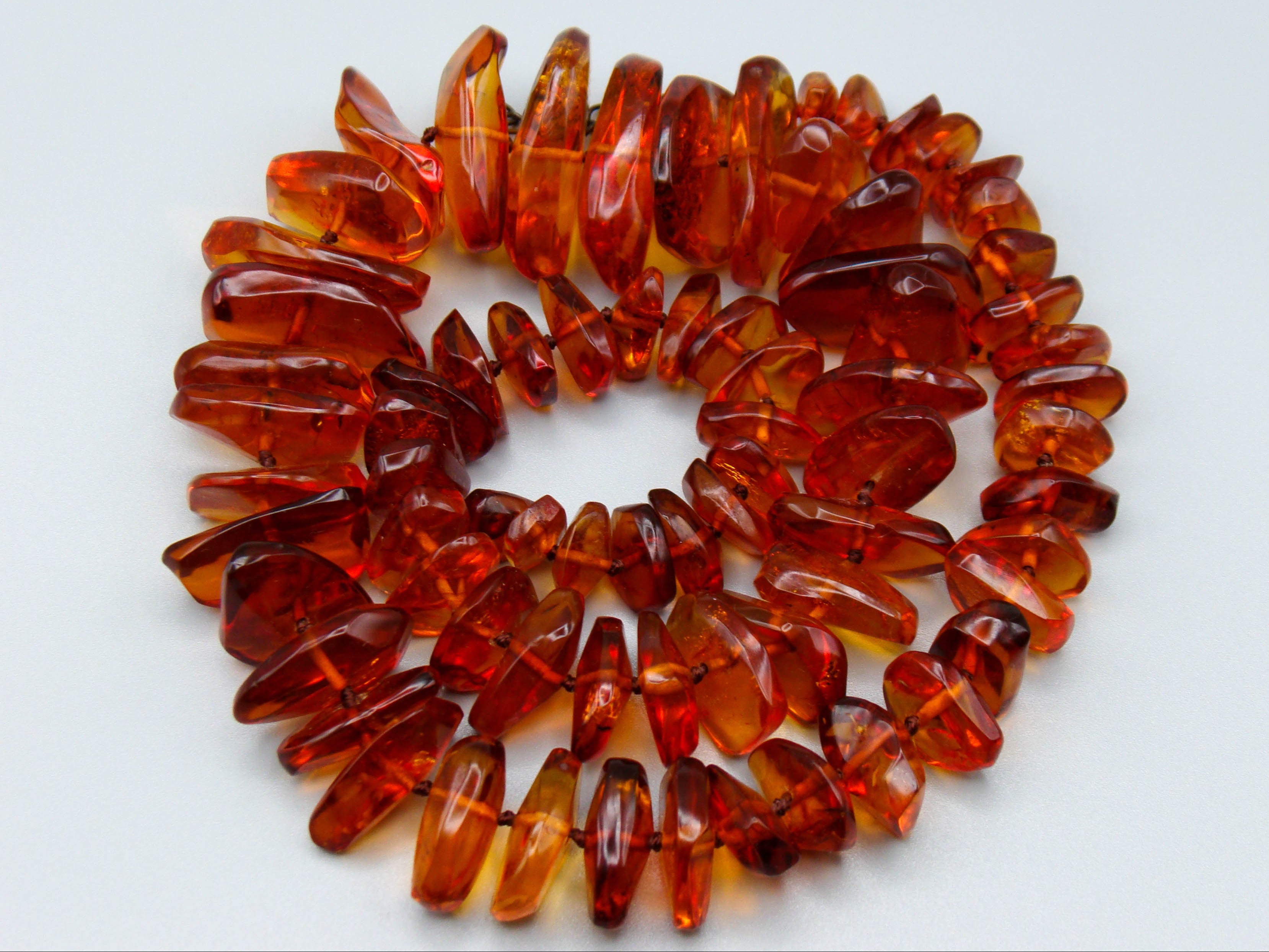 baltic amber, amber, antique, amber beads, Rosary beads, amber chain, مسبحة, Masbaha, Muslim prayer beads حبيت الدورة ,العنبر الهندى