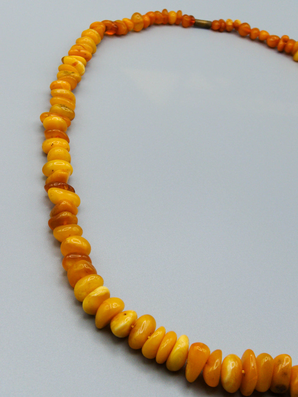 baltic amber, amber, antique, amber beads, egg Yolk, amber chain, Rosary beads, مسبحة, Masbaha, Muslim prayer beads حبيت الدورة ,العنبر الهندى