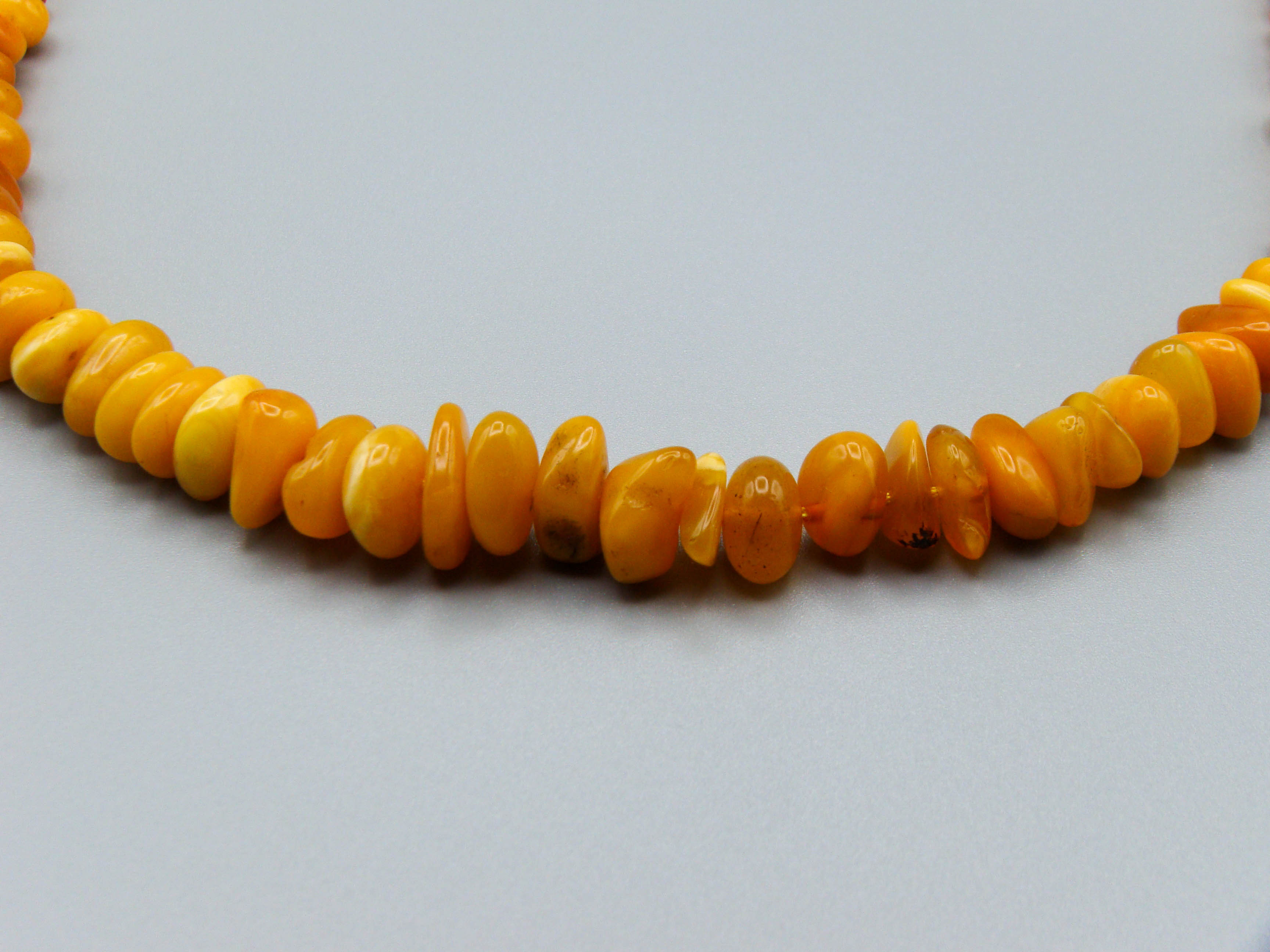 baltic amber, amber, antique, amber beads, egg Yolk, amber chain, Rosary beads, مسبحة, Masbaha, Muslim prayer beads حبيت الدورة ,العنبر الهندى