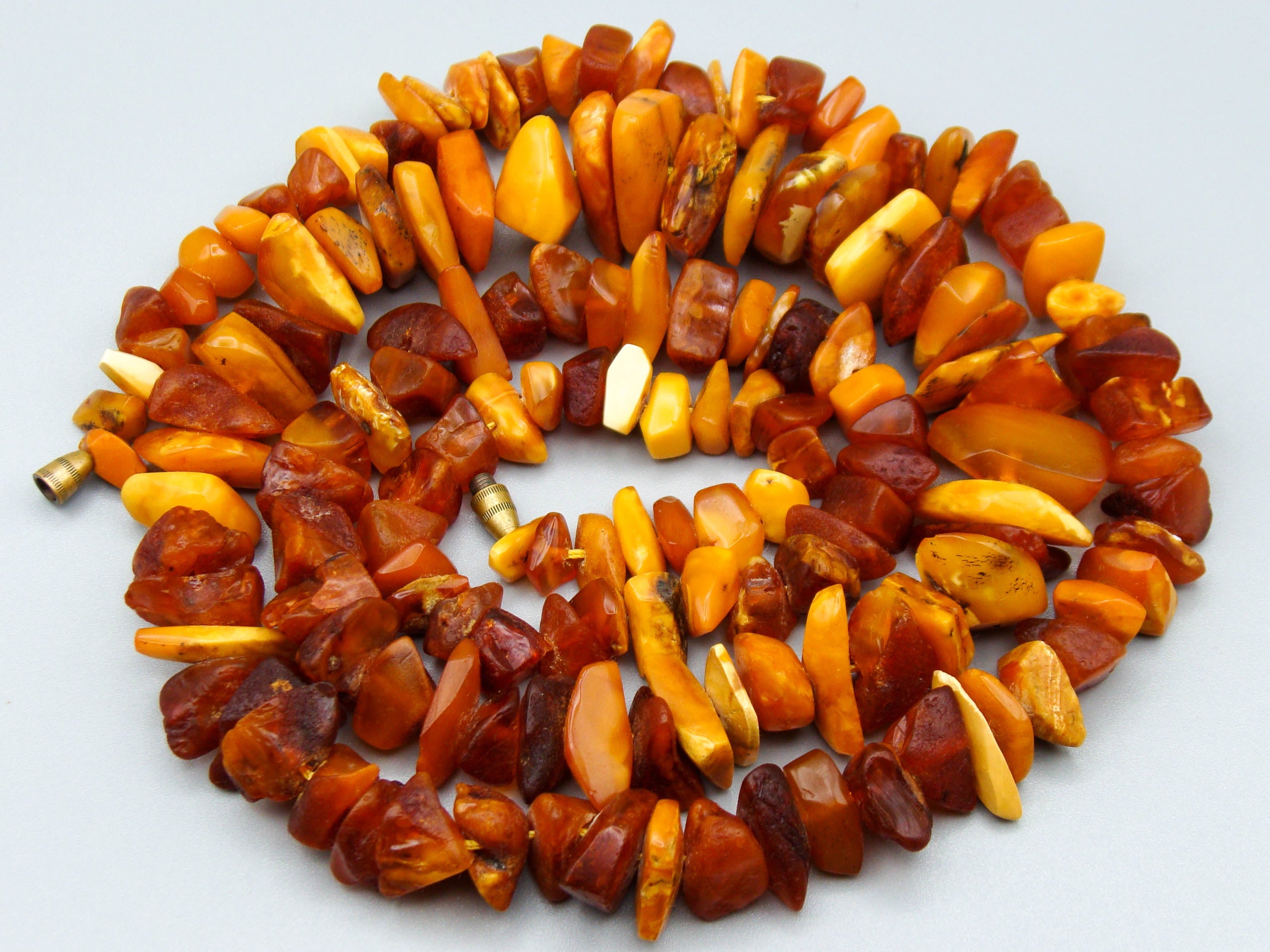 baltic amber, amber, antique, amber beads, egg Yolk, amber chain, Rosary beads, مسبحة, Masbaha, Muslim prayer beads حبيت الدورة ,العنبر الهندى