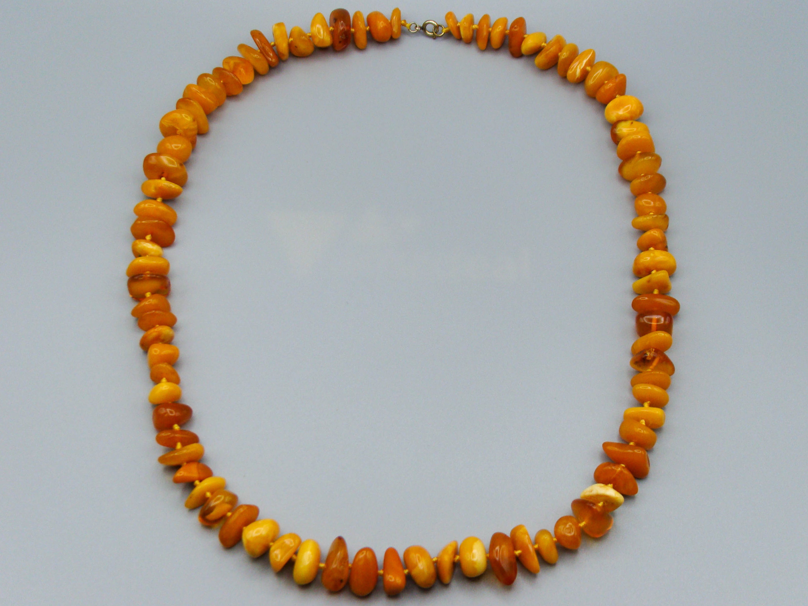 baltic amber, amber, antique, amber beads, egg Yolk, amber chain, Rosary beads, مسبحة, Masbaha, Muslim prayer beads حبيت الدورة ,العنبر الهندى