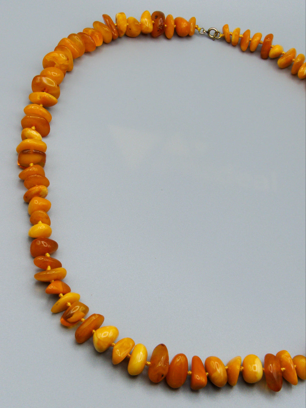 baltic amber, amber, antique, amber beads, egg Yolk, amber chain, Rosary beads, مسبحة, Masbaha, Muslim prayer beads حبيت الدورة ,العنبر الهندى