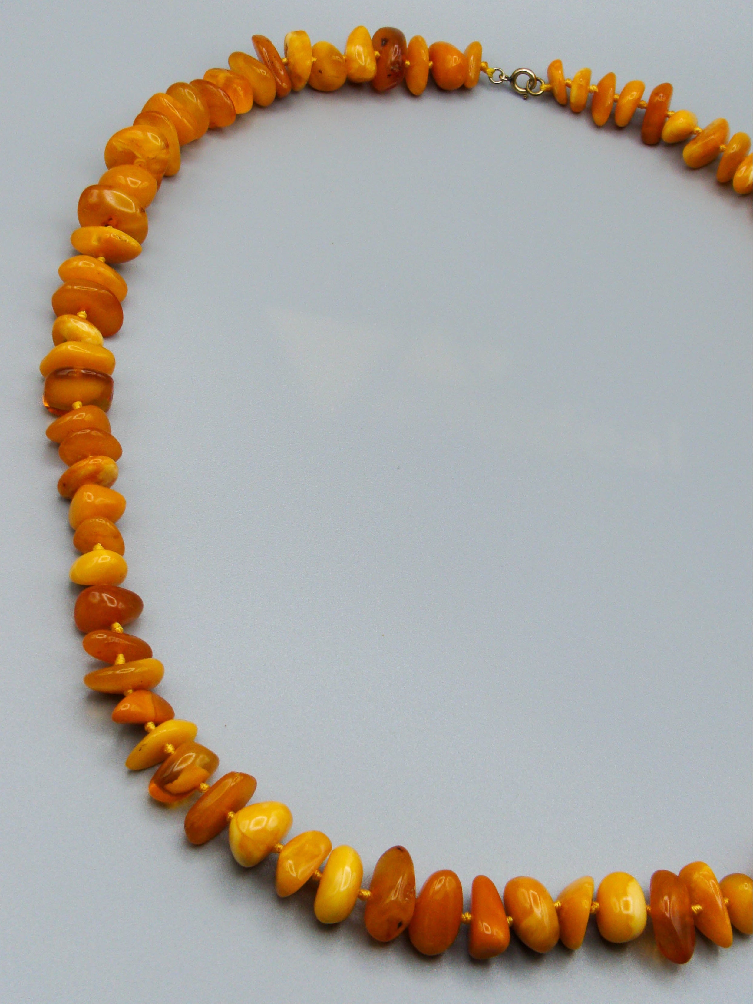 baltic amber, amber, antique, amber beads, egg Yolk, amber chain, Rosary beads, مسبحة, Masbaha, Muslim prayer beads حبيت الدورة ,العنبر الهندى