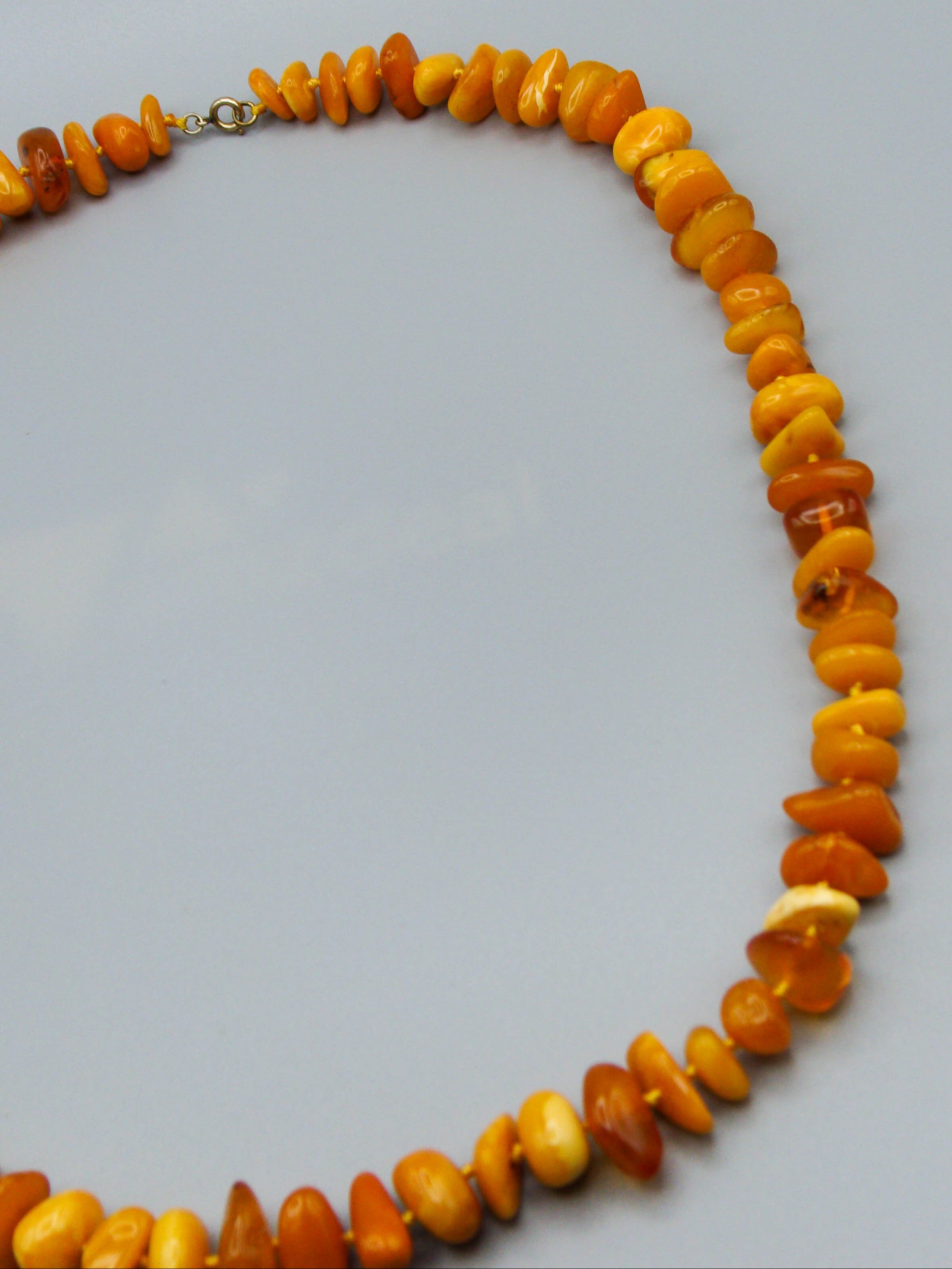 baltic amber, amber, antique, amber beads, egg Yolk, amber chain, Rosary beads, مسبحة, Masbaha, Muslim prayer beads حبيت الدورة ,العنبر الهندى