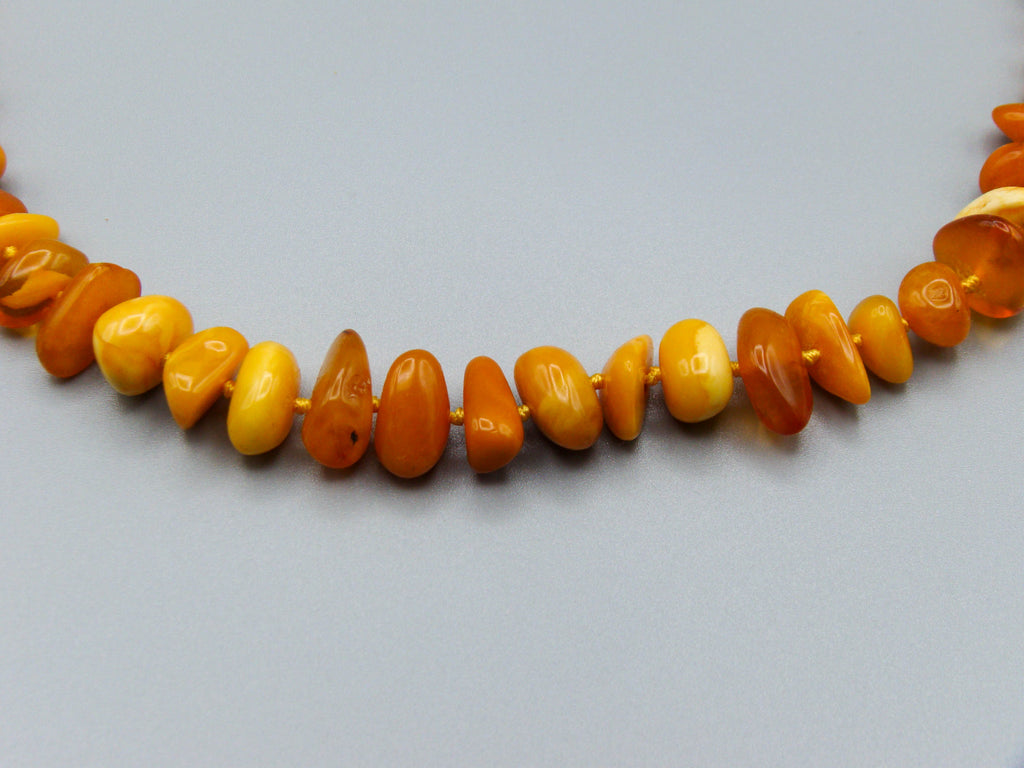 baltic amber, amber, antique, amber beads, egg Yolk, amber chain, Rosary beads, مسبحة, Masbaha, Muslim prayer beads حبيت الدورة ,العنبر الهندى
