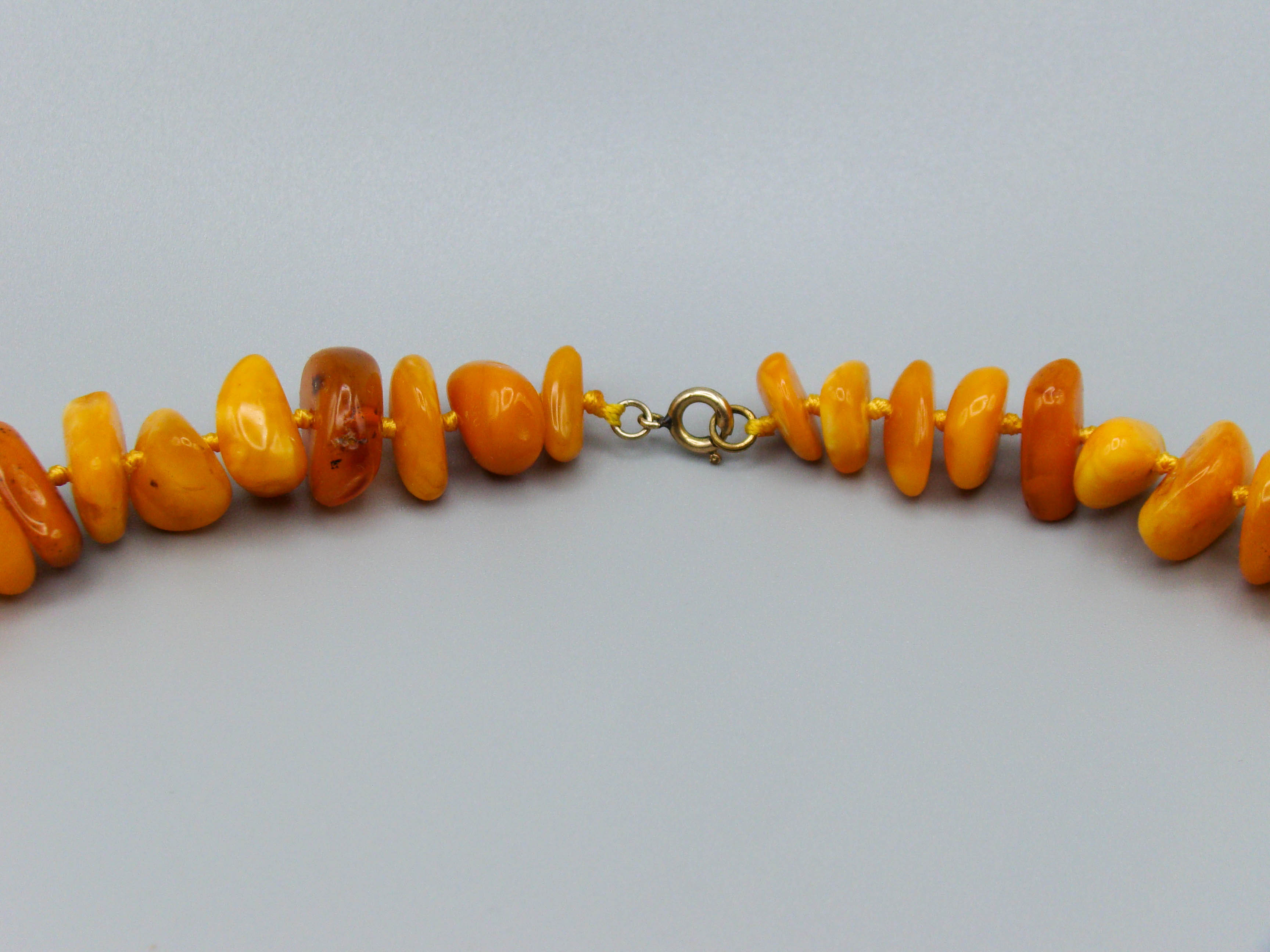 baltic amber, amber, antique, amber beads, egg Yolk, amber chain, Rosary beads, مسبحة, Masbaha, Muslim prayer beads حبيت الدورة ,العنبر الهندى