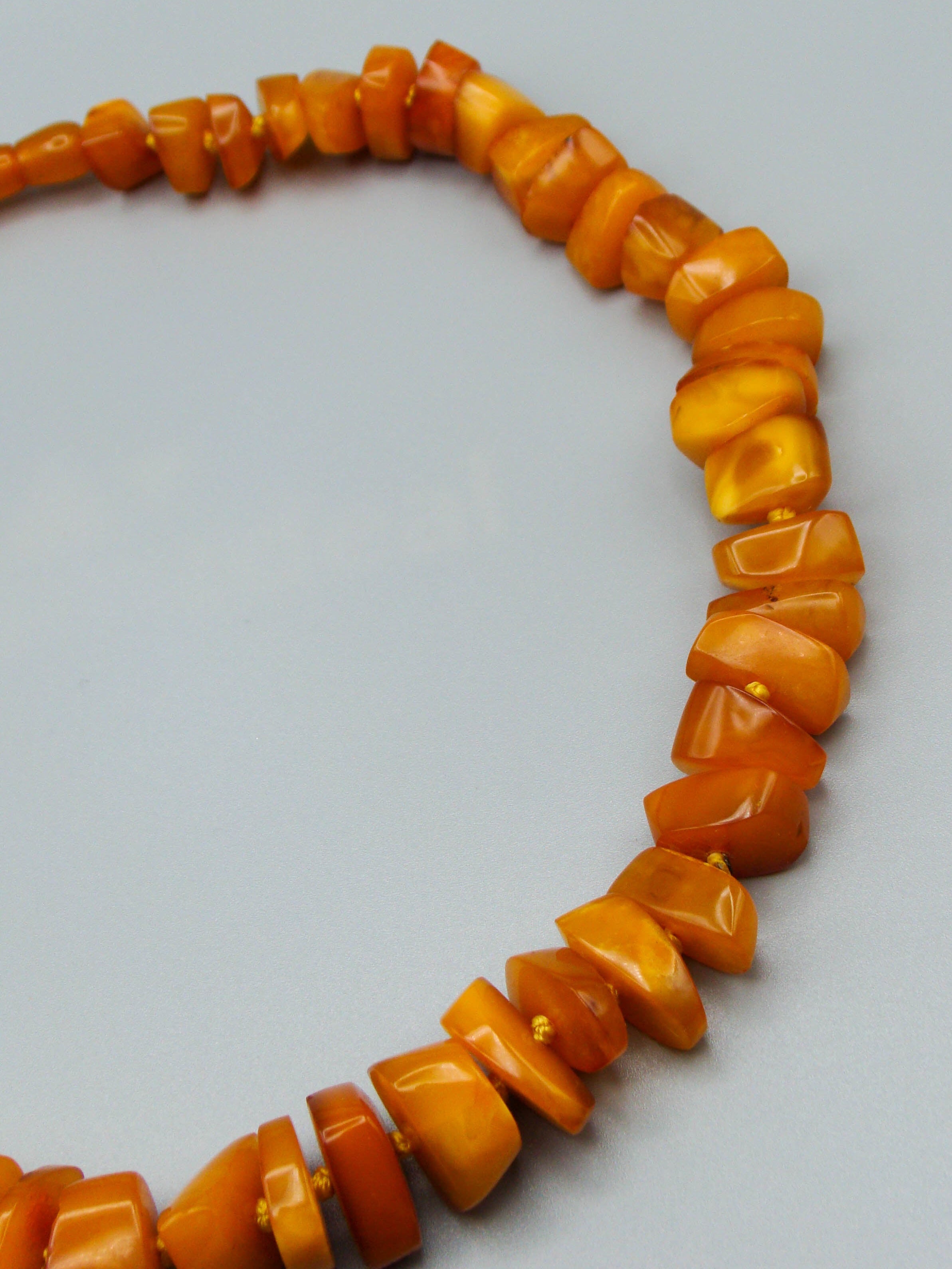baltic amber, amber, antique, amber beads, egg Yolk, amber chain, Rosary beads, مسبحة, Masbaha, Muslim prayer beads حبيت الدورة ,العنبر الهندى