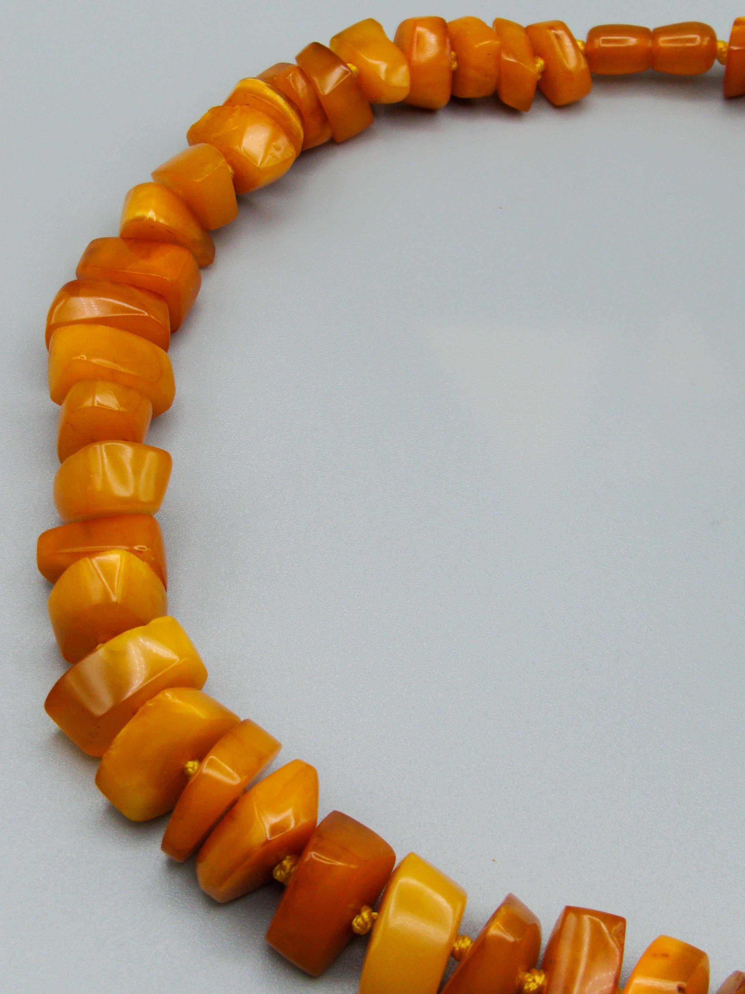 baltic amber, amber, antique, amber beads, egg Yolk, amber chain, Rosary beads, مسبحة, Masbaha, Muslim prayer beads حبيت الدورة ,العنبر الهندى