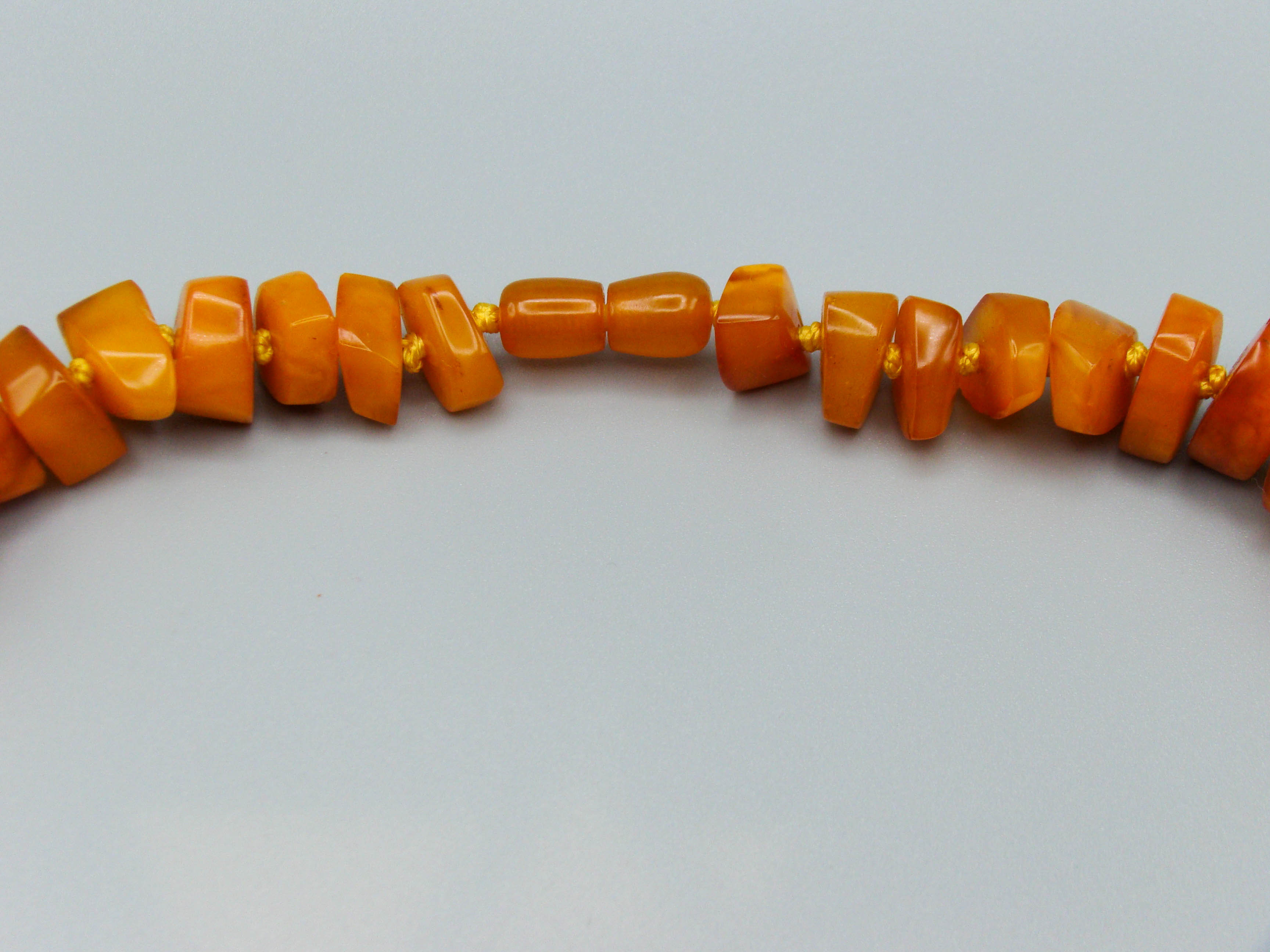 baltic amber, amber, antique, amber beads, egg Yolk, amber chain, Rosary beads, مسبحة, Masbaha, Muslim prayer beads حبيت الدورة ,العنبر الهندى