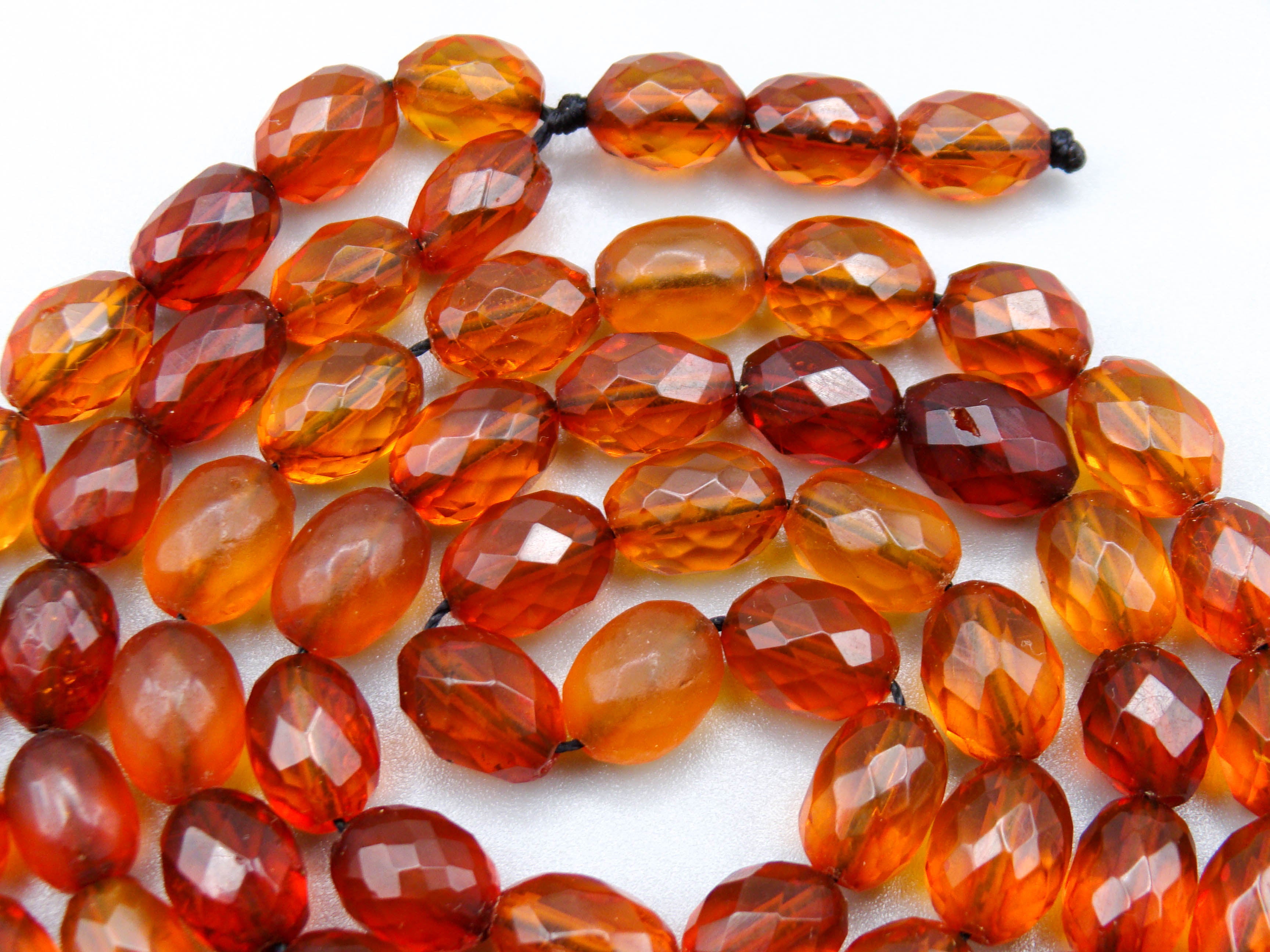 baltic amber, amber, antique, amber beads, Facettiert Amber, amber chain, Rosary beads, مسبحة, Masbaha, Muslim prayer beads حبيت الدورة ,العنبر الهندى