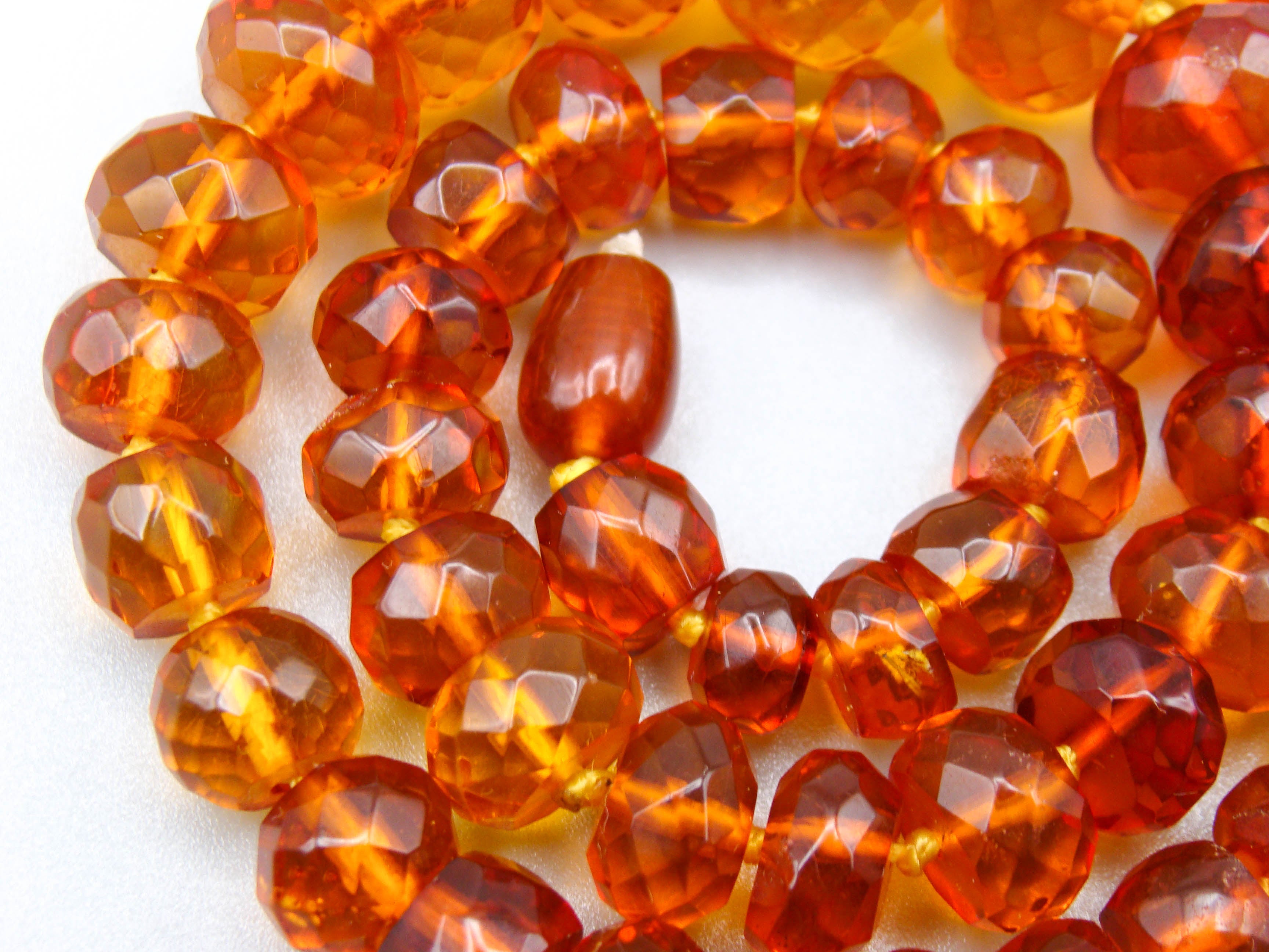 baltic amber, amber, antique, amber beads, Facettiert Amber, amber chain, Rosary beads, مسبحة, Masbaha, Muslim prayer beads حبيت الدورة ,العنبر الهندى