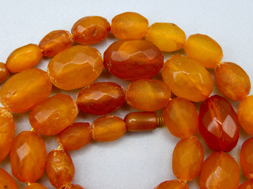 baltic amber, amber, antique, amber beads, Facettiert Amber, amber chain, Rosary beads, مسبحة, Masbaha, Muslim prayer beads حبيت الدورة ,العنبر الهندى, Egg yolk