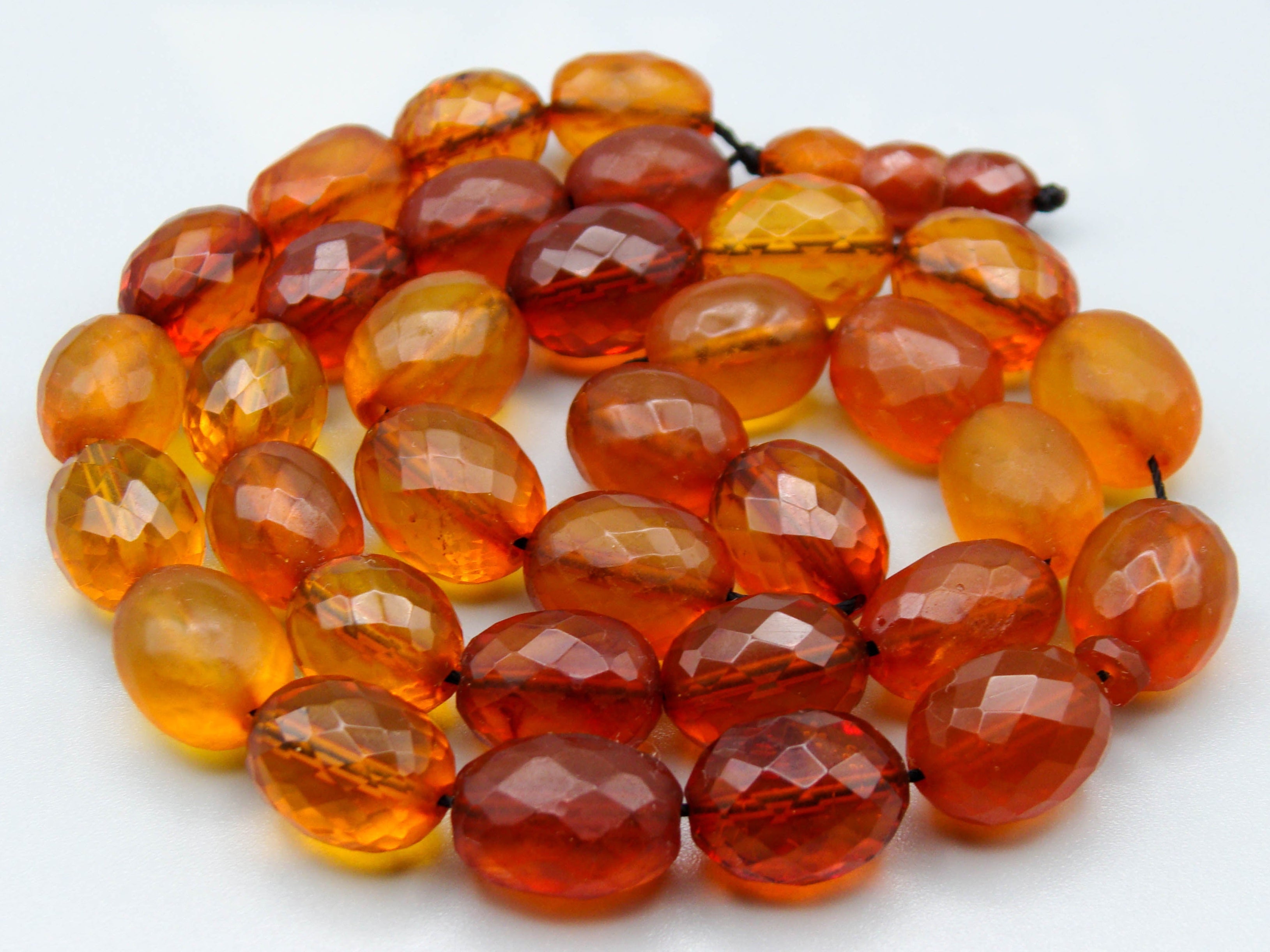 baltic amber, amber, antique, amber beads, Facettiert Amber, amber chain, Rosary beads, مسبحة, Masbaha, Muslim prayer beads حبيت الدورة ,العنبر الهندى