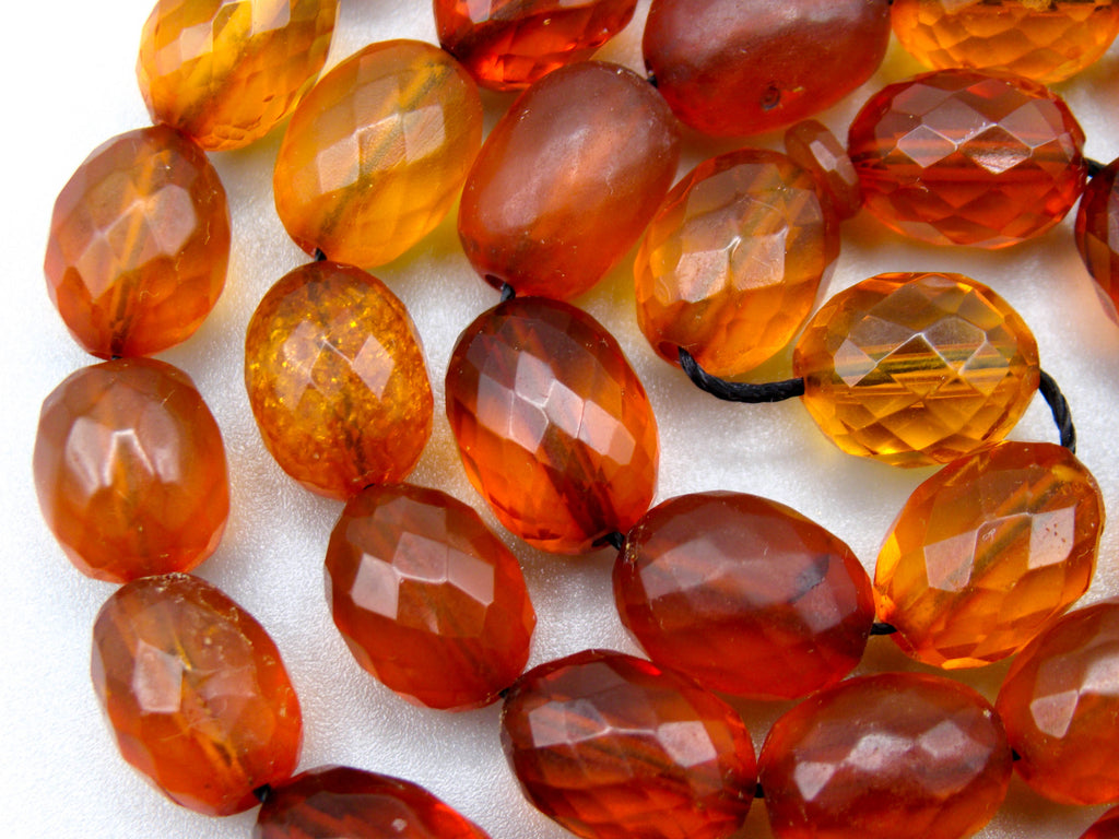 baltic amber, amber, antique, amber beads, Facettiert Amber, amber chain, Rosary beads, مسبحة, Masbaha, Muslim prayer beads حبيت الدورة ,العنبر الهندى