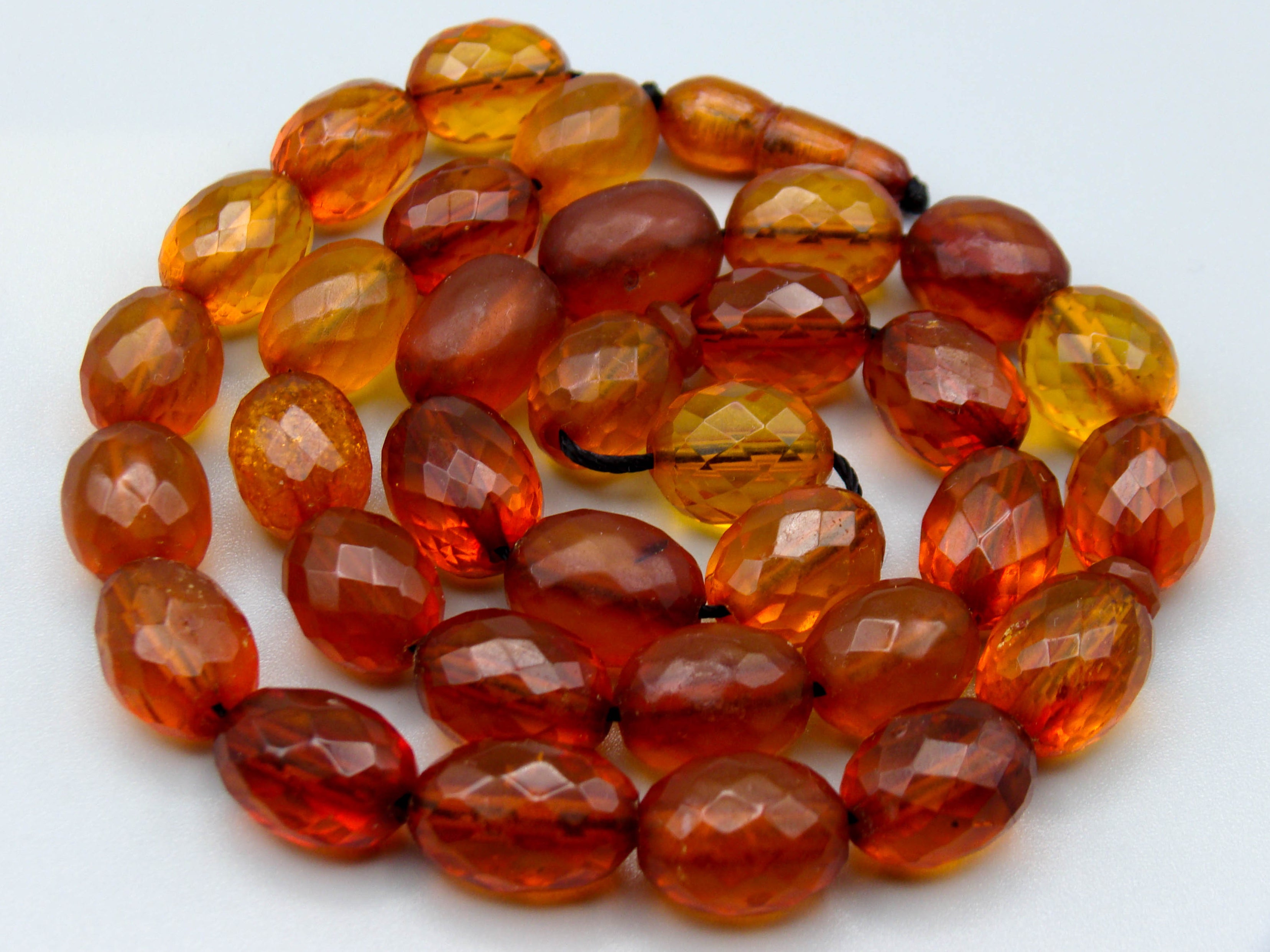 baltic amber, amber, antique, amber beads, Facettiert Amber, amber chain, Rosary beads, مسبحة, Masbaha, Muslim prayer beads حبيت الدورة ,العنبر الهندى