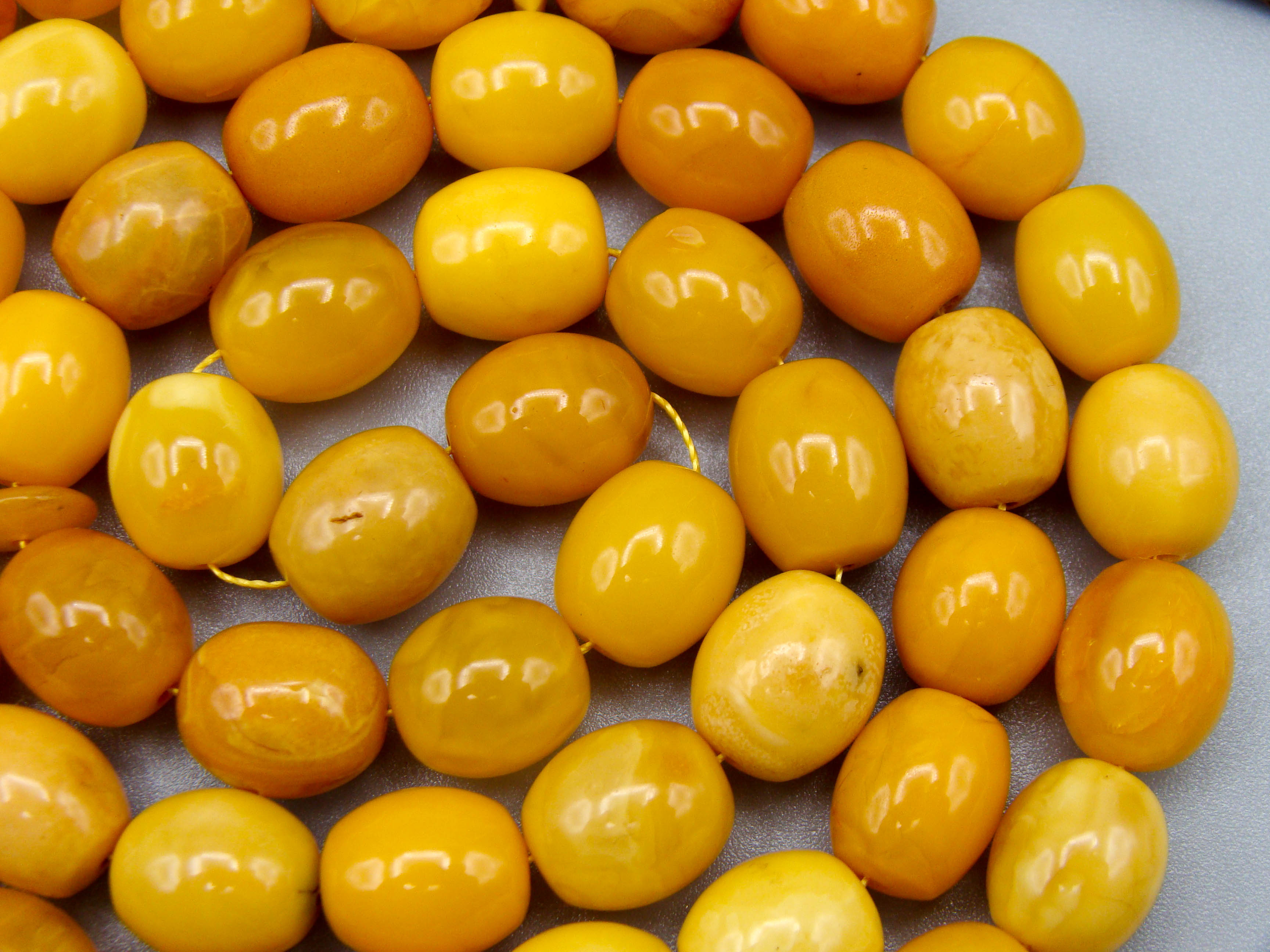 baltic amber, amber, amber beads, egg Yolk, amber chain, Rosary beads, مسبحة, Masbaha, Muslim prayer beads حبيت الدورة ,العنبر الهندى
