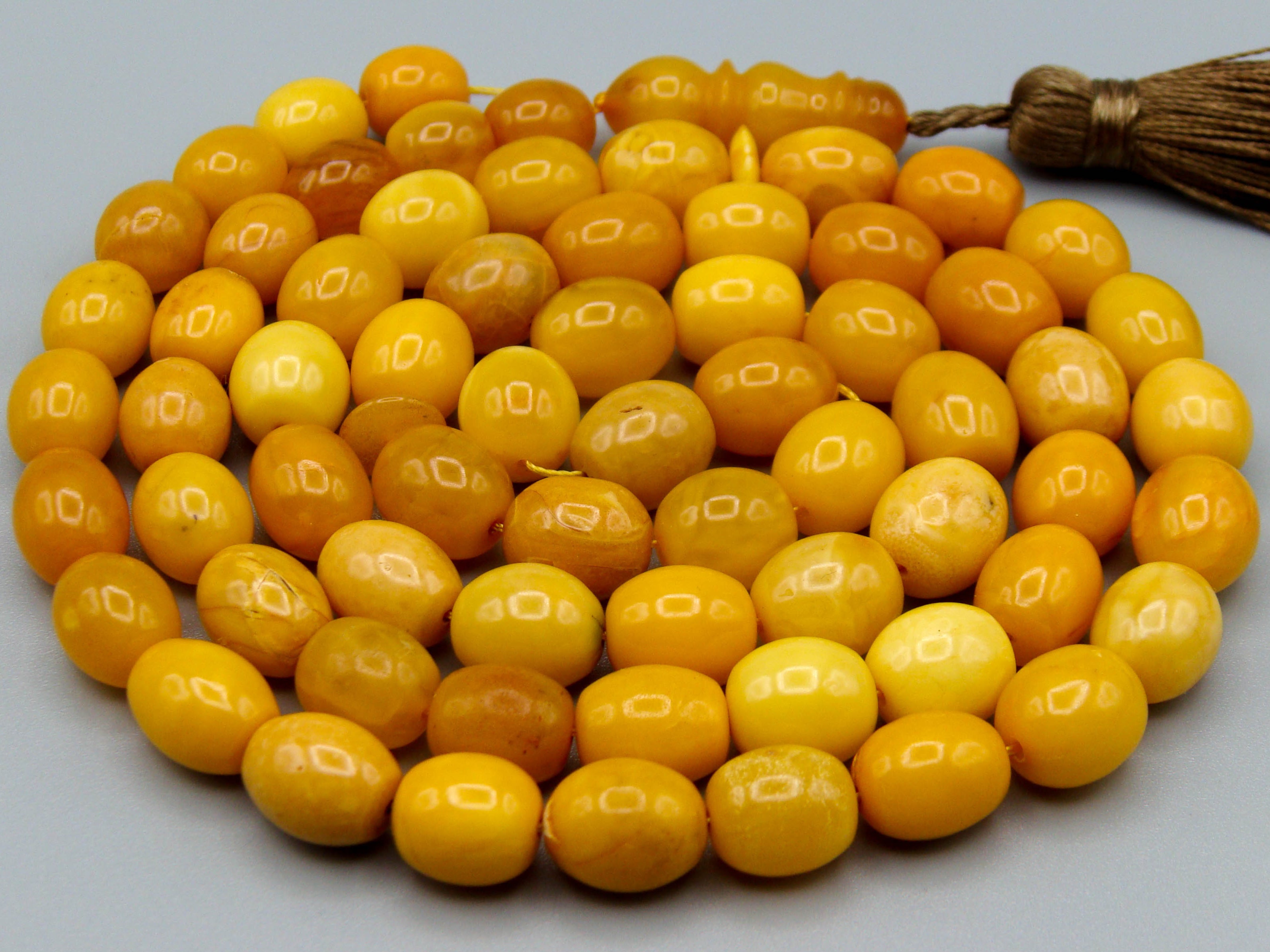 baltic amber, amber, amber beads, egg Yolk, amber chain, Rosary beads, مسبحة, Masbaha, Muslim prayer beads حبيت الدورة ,العنبر الهندى