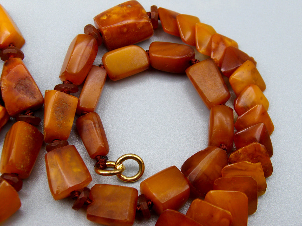 baltic amber, amber, antique, amber beads, egg Yolk, amber chain, Rosary beads, مسبحة, Masbaha, Muslim prayer beads حبيت الدورة ,العنبر الهندى