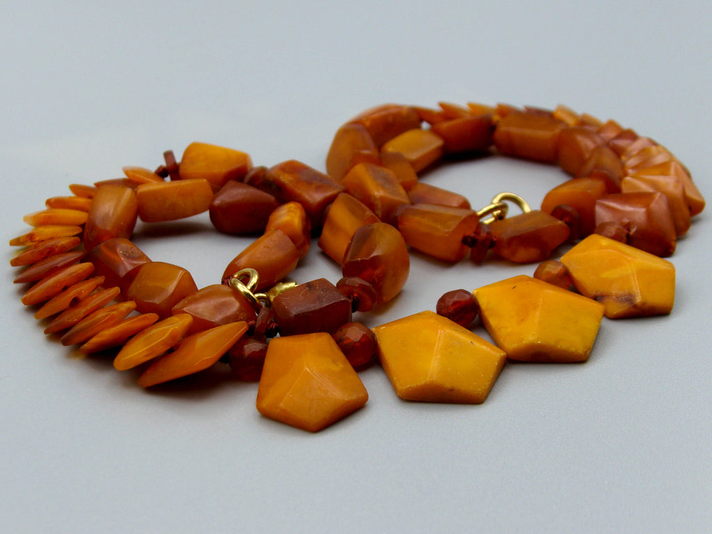 baltic amber, amber, antique, amber beads, egg Yolk, amber chain, Rosary beads, مسبحة, Masbaha, Muslim prayer beads حبيت الدورة ,العنبر الهندى