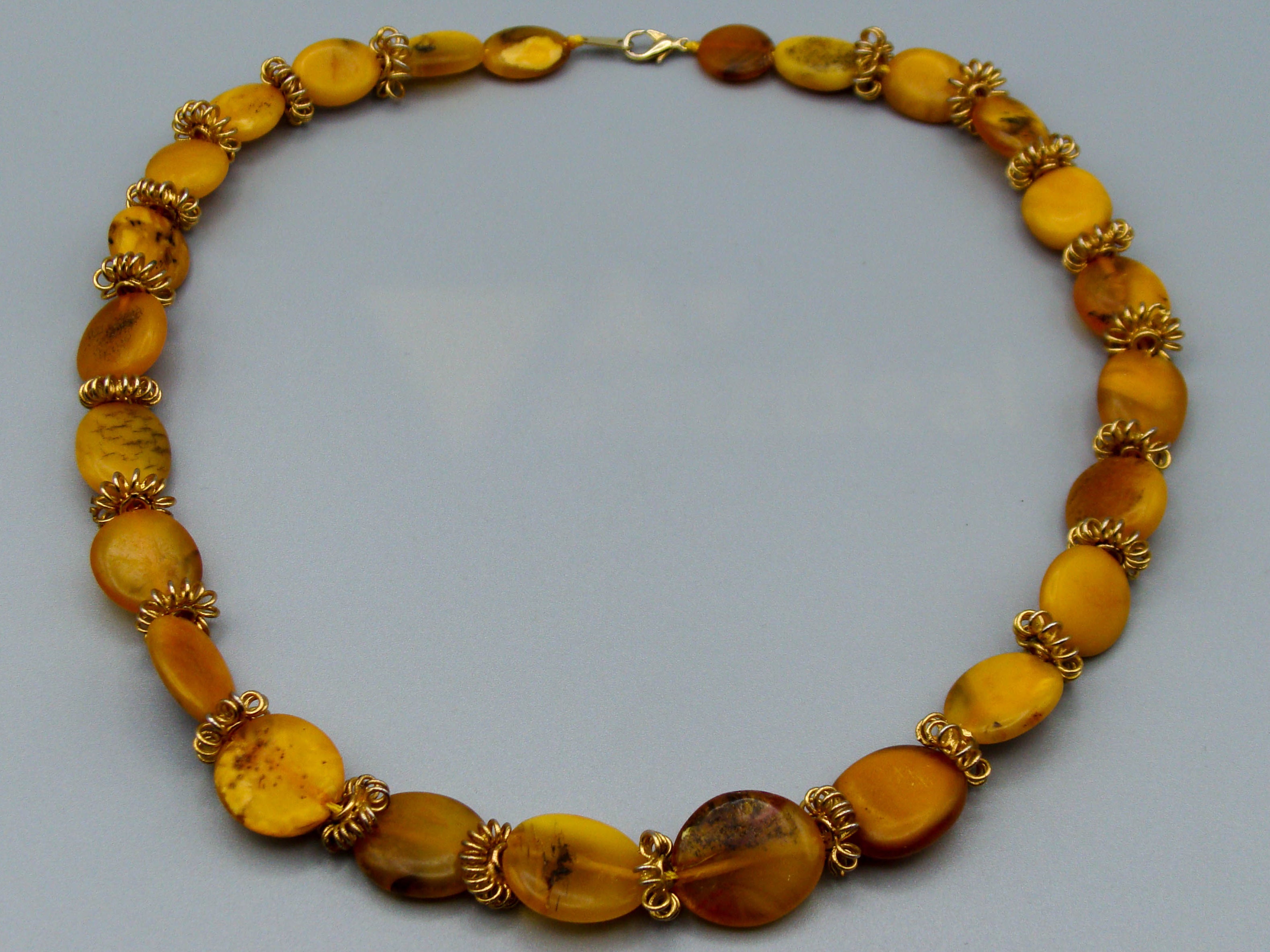 baltic amber, amber, antique, amber beads, egg Yolk, amber chain, Rosary beads, مسبحة, Masbaha, Muslim prayer beads حبيت الدورة ,العنبر الهندى