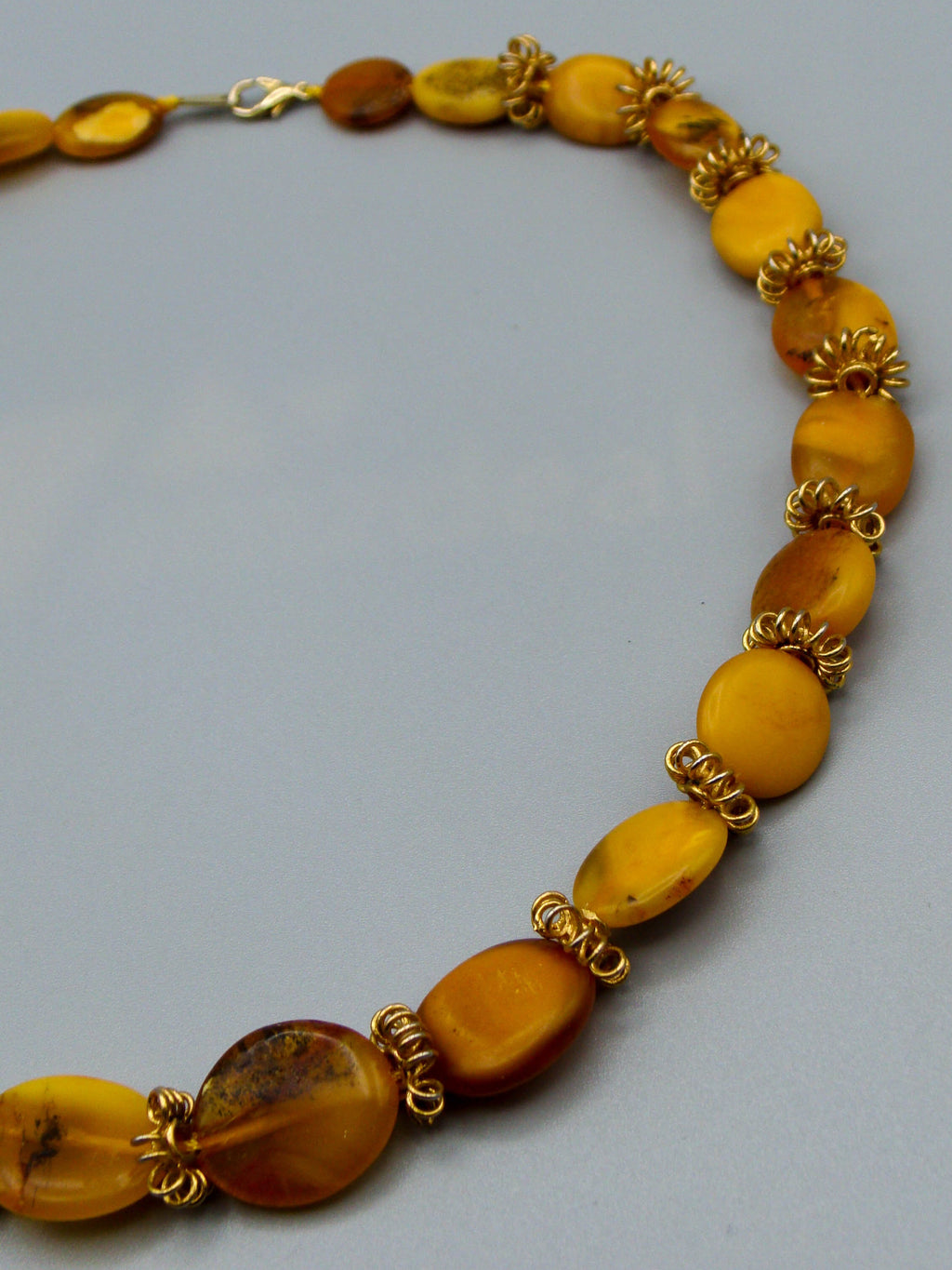 baltic amber, amber, antique, amber beads, egg Yolk, amber chain, Rosary beads, مسبحة, Masbaha, Muslim prayer beads حبيت الدورة ,العنبر الهندى