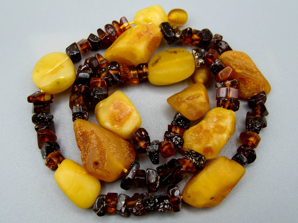 baltic amber, amber, antique, amber beads, egg Yolk, amber chain, Rosary beads, مسبحة, Masbaha, Muslim prayer beads حبيت الدورة ,العنبر الهندى