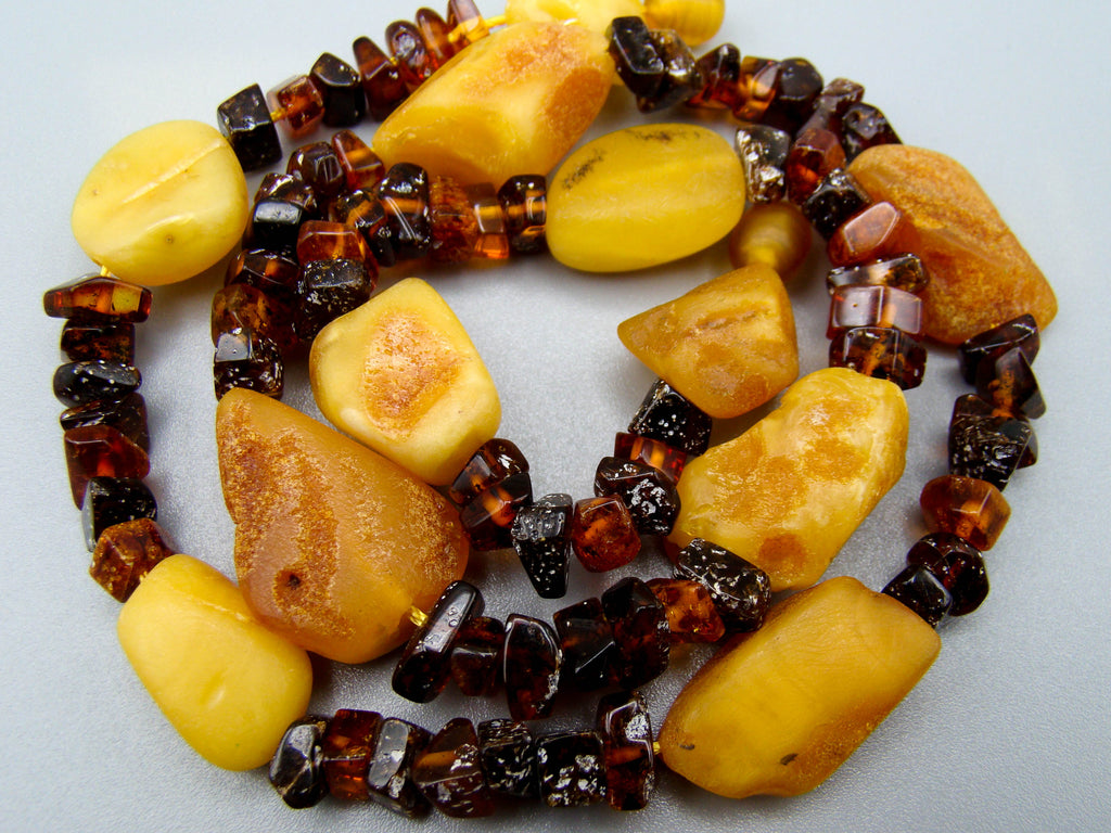 baltic amber, amber, antique, amber beads, egg Yolk, amber chain, Rosary beads, مسبحة, Masbaha, Muslim prayer beads حبيت الدورة ,العنبر الهندى