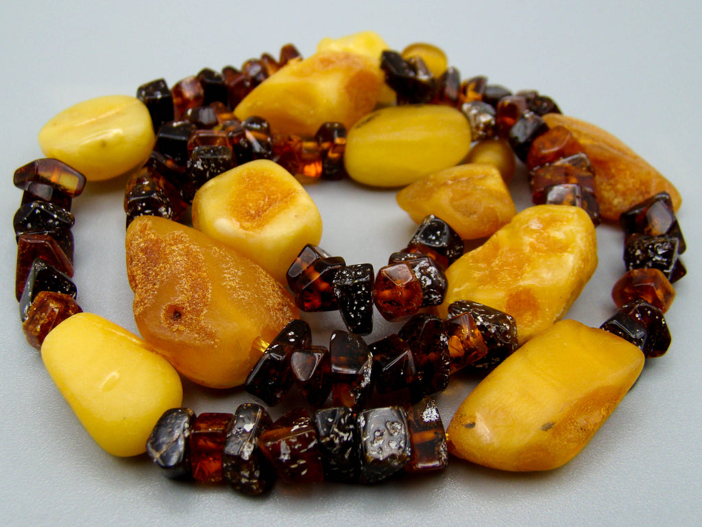 baltic amber, amber, antique, amber beads, egg Yolk, amber chain, Rosary beads, مسبحة, Masbaha, Muslim prayer beads حبيت الدورة ,العنبر الهندى