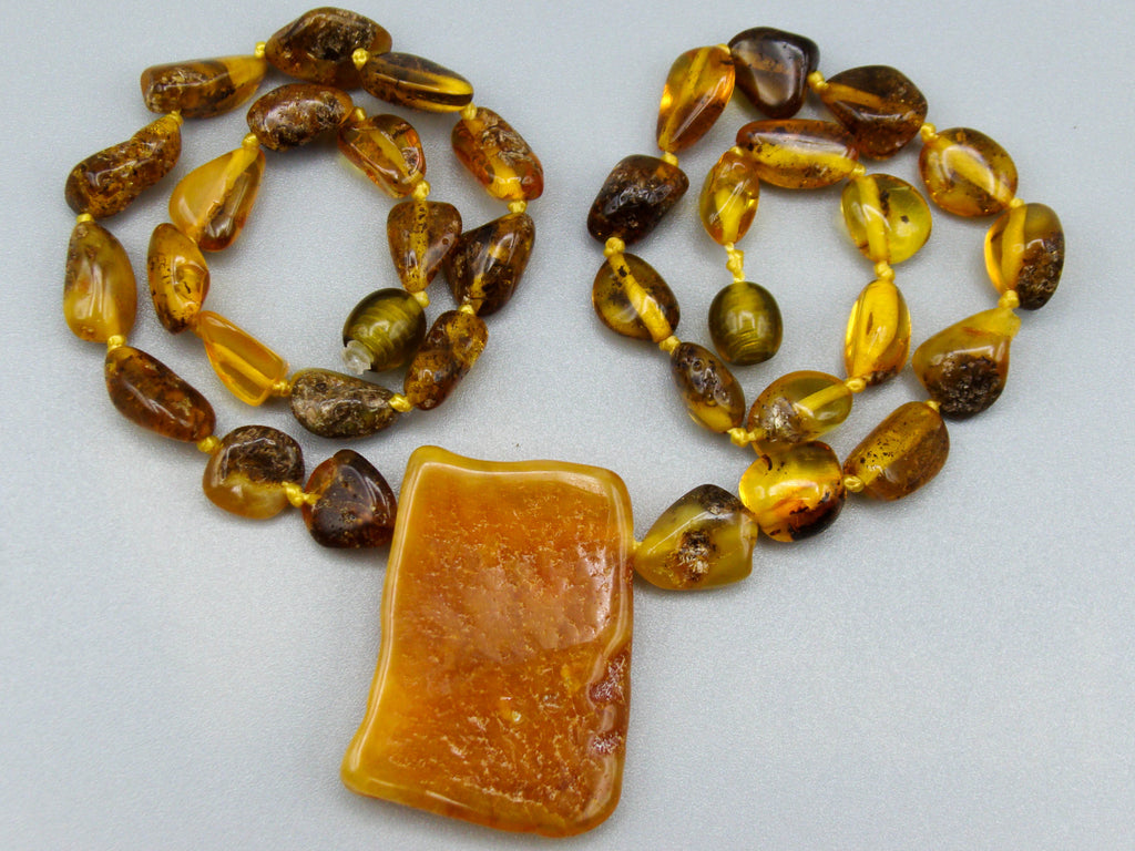 baltic amber, amber, antique, amber beads, egg Yolk, amber chain, Rosary beads, مسبحة, Masbaha, Muslim prayer beads حبيت الدورة ,العنبر الهندى