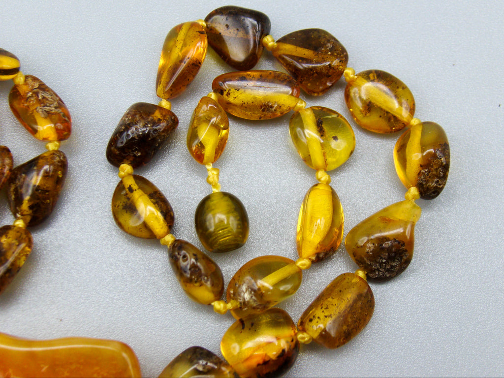baltic amber, amber, antique, amber beads, egg Yolk, amber chain, Rosary beads, مسبحة, Masbaha, Muslim prayer beads حبيت الدورة ,العنبر الهندى