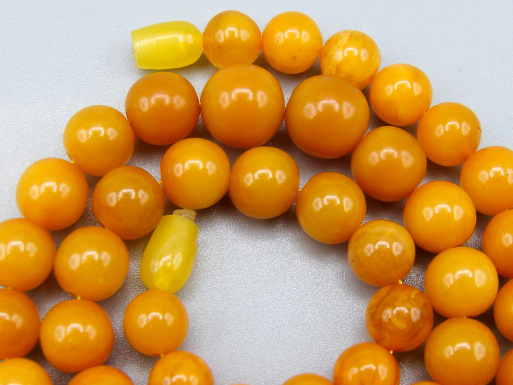 baltic amber, amber, antique, amber beads, egg Yolk, amber chain, Rosary beads, مسبحة, Masbaha, Muslim prayer beads حبيت الدورة ,العنبر الهندى
