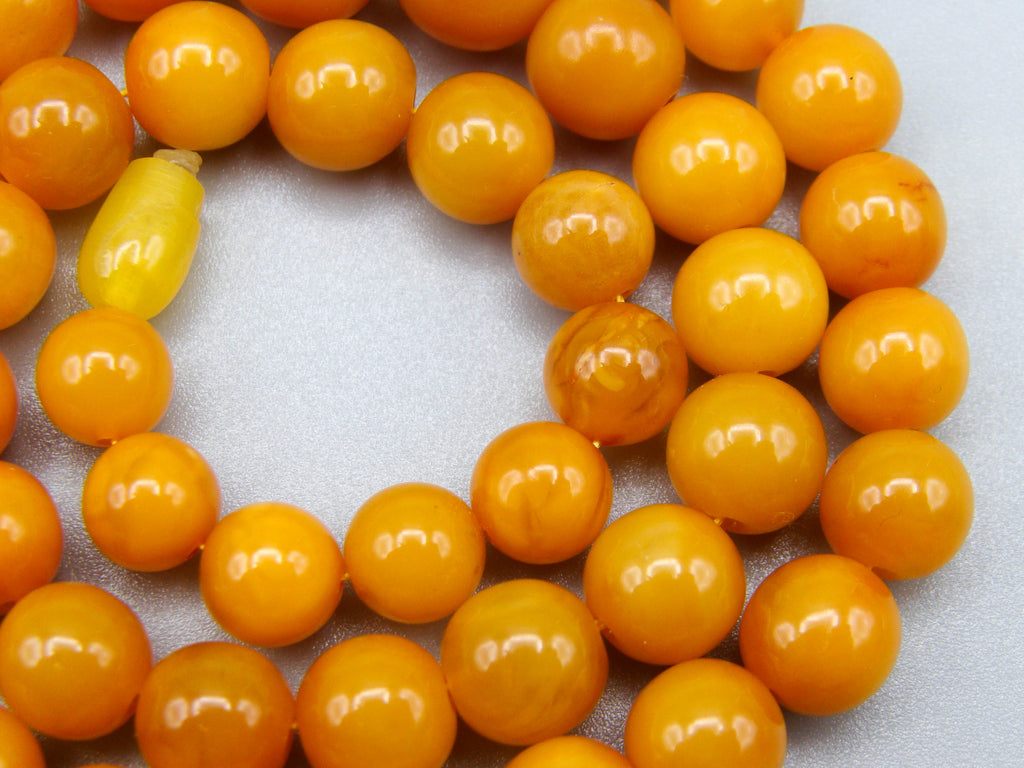 baltic amber, amber, antique, amber beads, egg Yolk, amber chain, Rosary beads, مسبحة, Masbaha, Muslim prayer beads حبيت الدورة ,العنبر الهندى