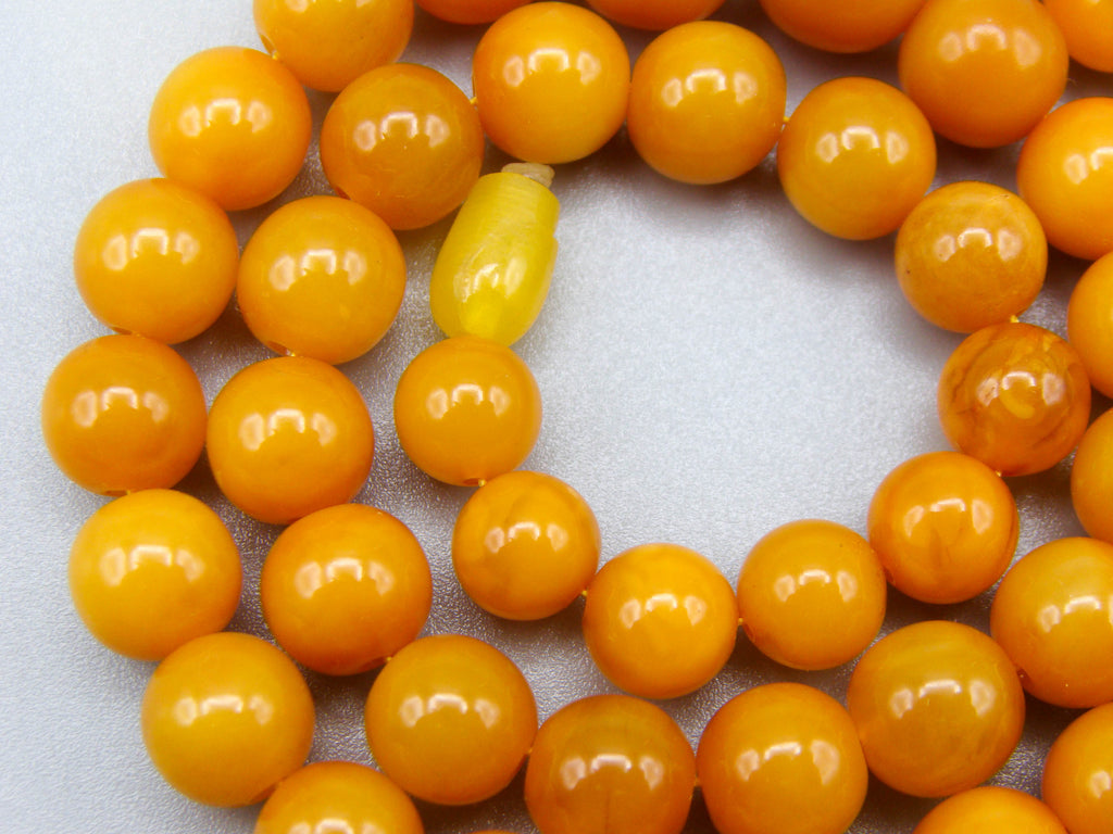 baltic amber, amber, antique, amber beads, egg Yolk, amber chain, Rosary beads, مسبحة, Masbaha, Muslim prayer beads حبيت الدورة ,العنبر الهندى