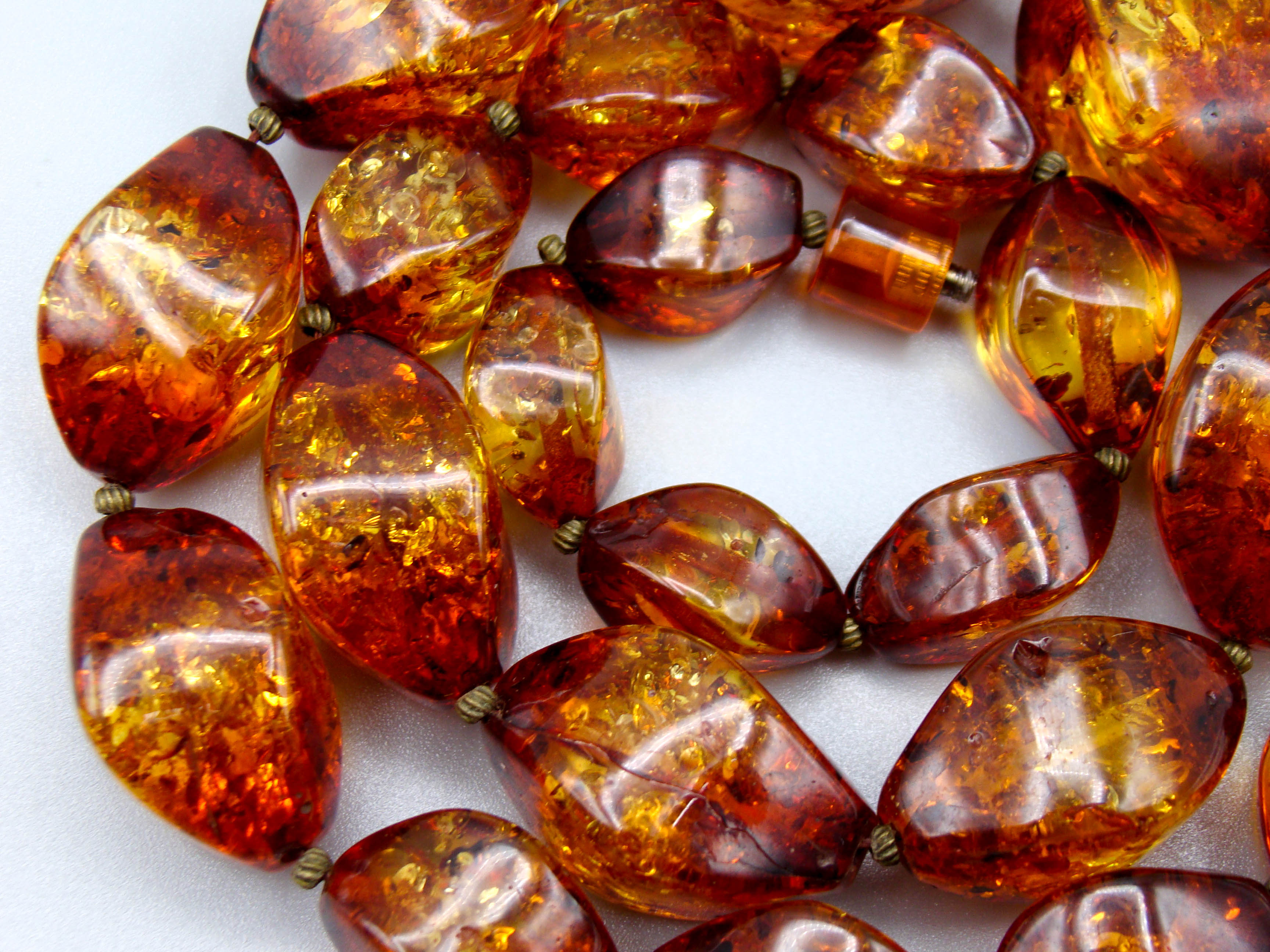 baltic amber, amber, antique, amber beads, egg Yolk, amber chain, Rosary beads, مسبحة, Masbaha, Muslim prayer beads حبيت الدورة ,العنبر الهندى